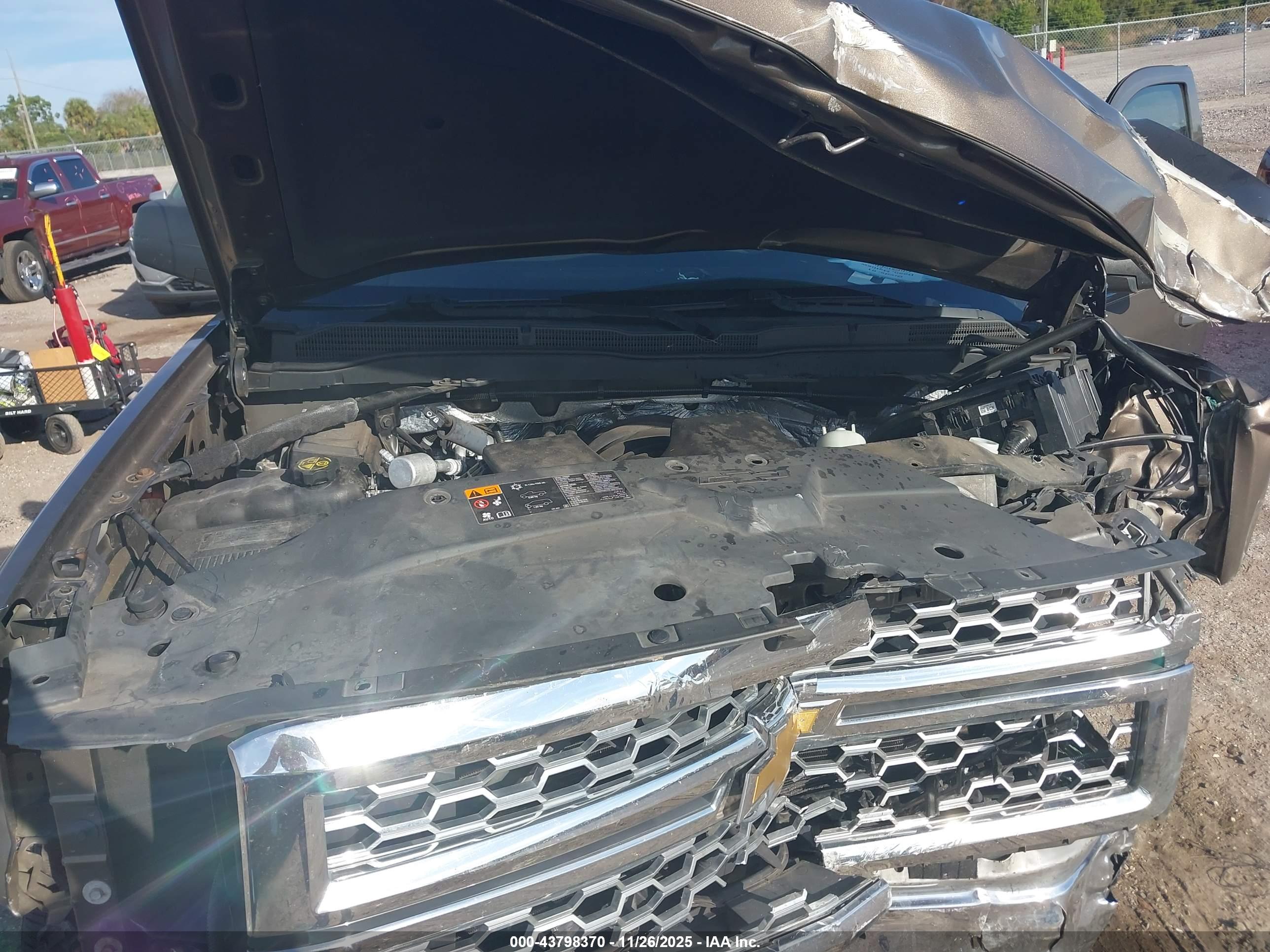 CHEVROLET SILVERADO image 10
