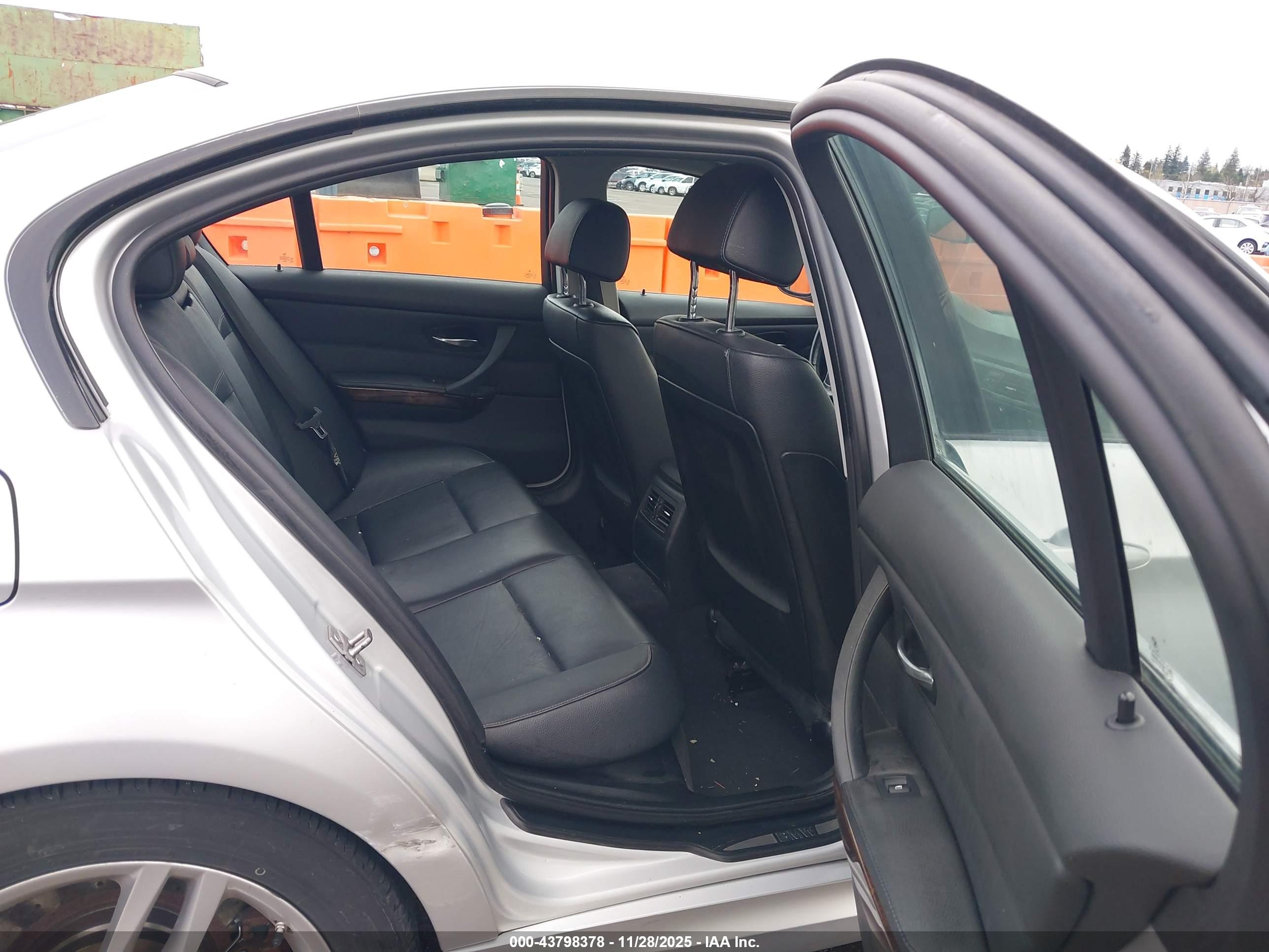BMW 335I image 8