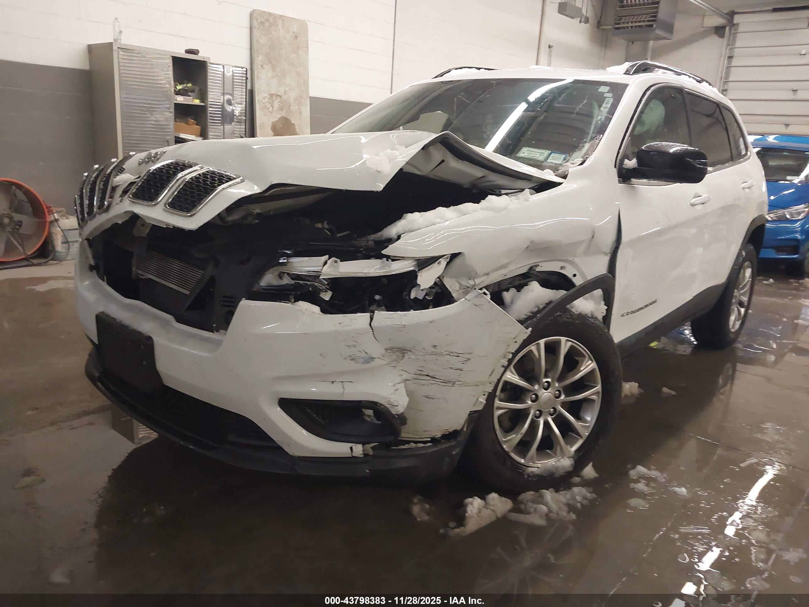 JEEP CHEROKEE image 2
