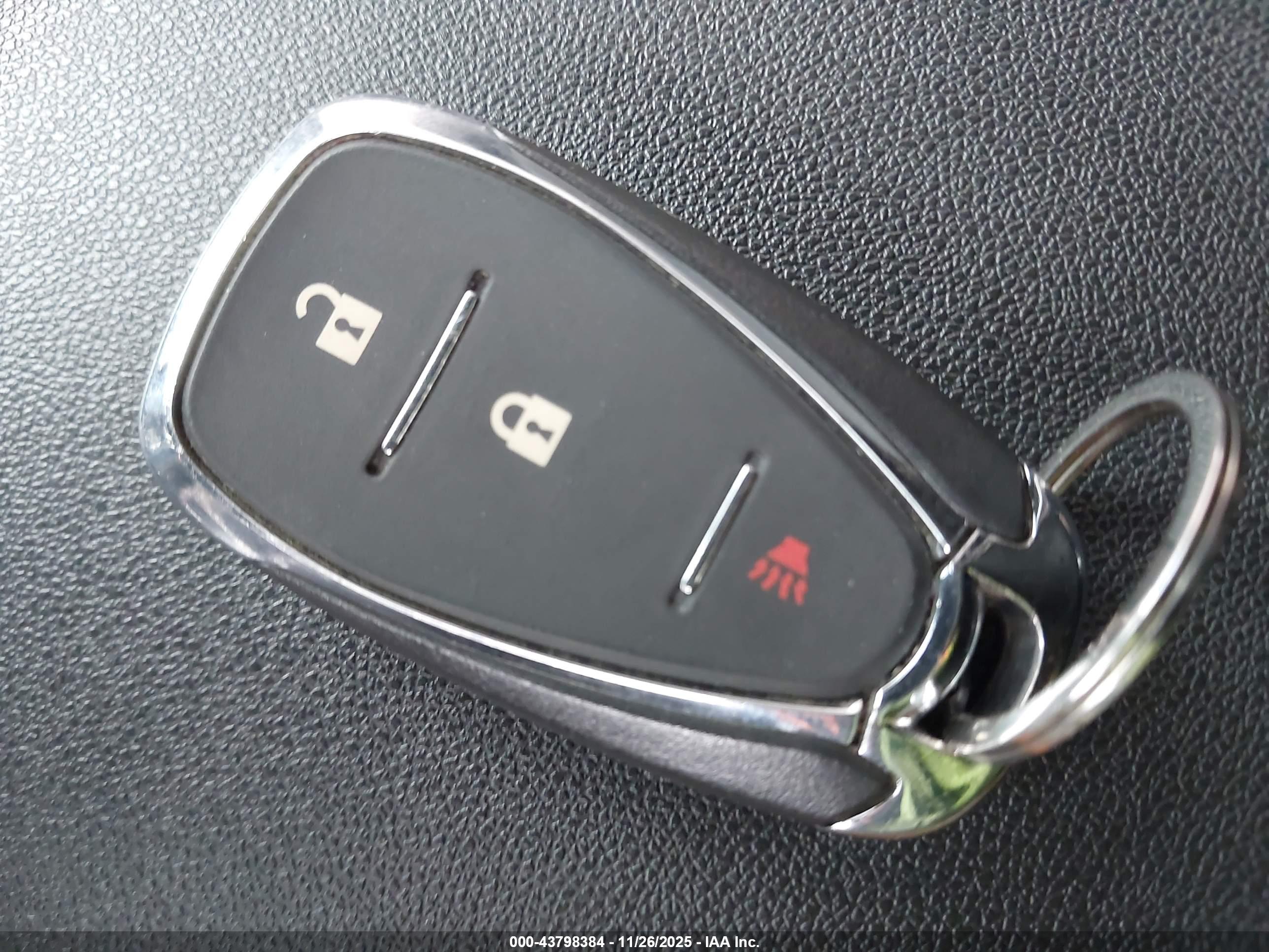 CHEVROLET EQUINOX image 11