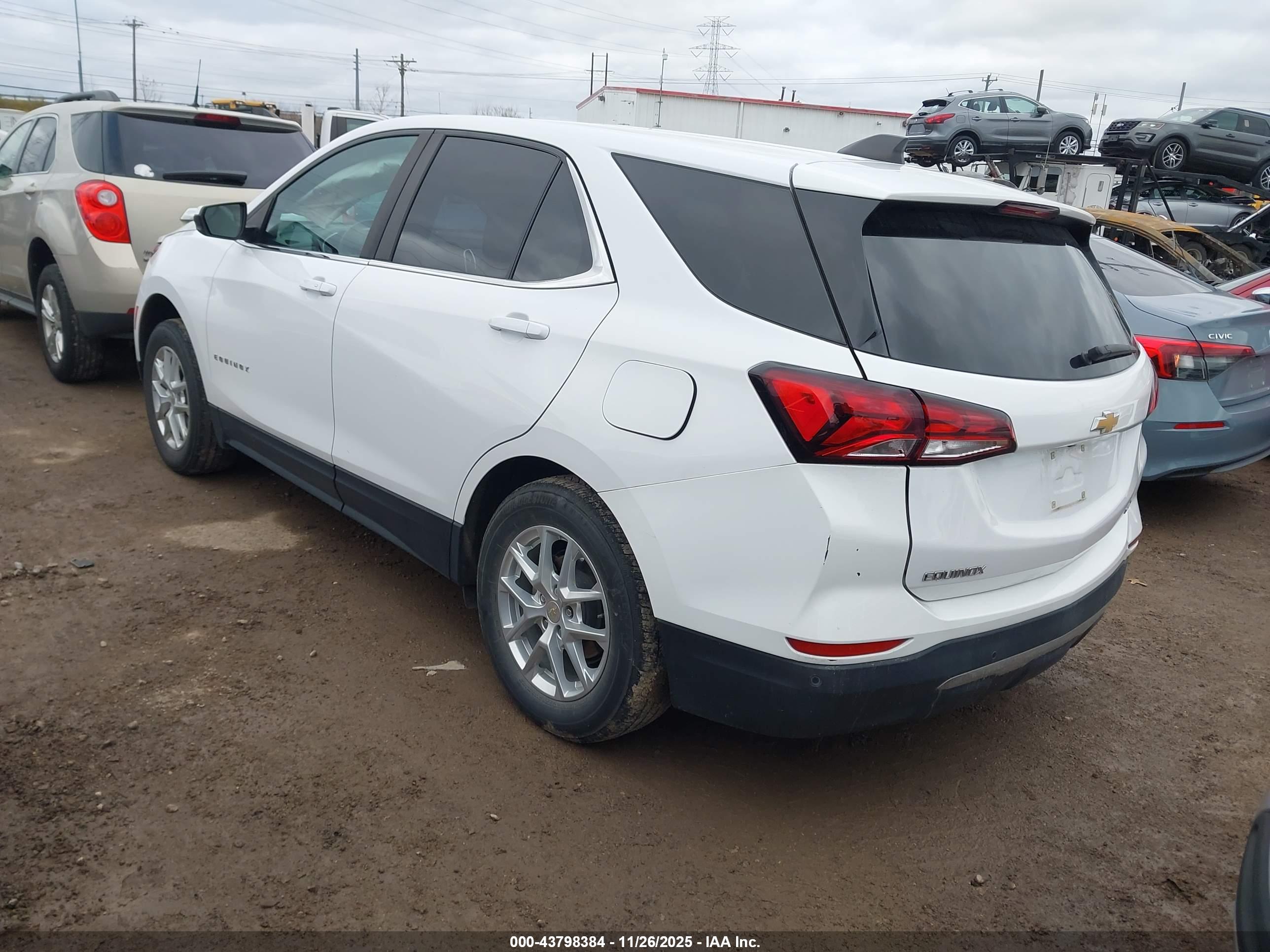 CHEVROLET EQUINOX image 3