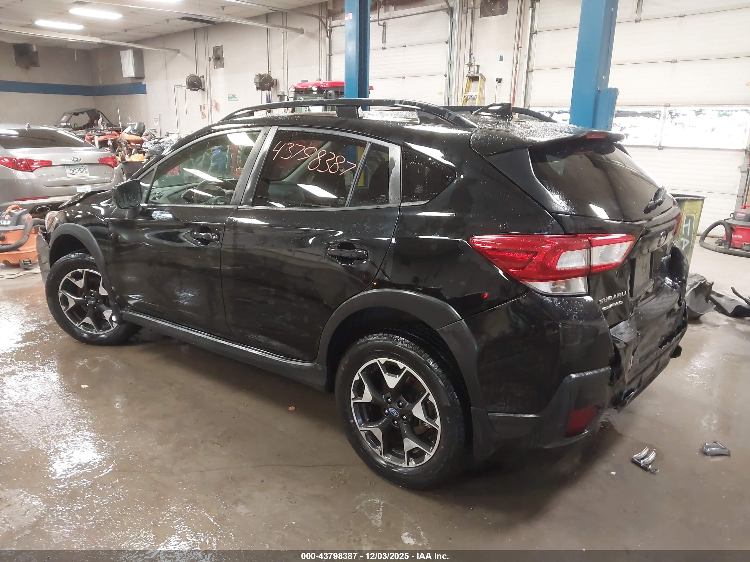 SUBARU CROSSTREK image 3