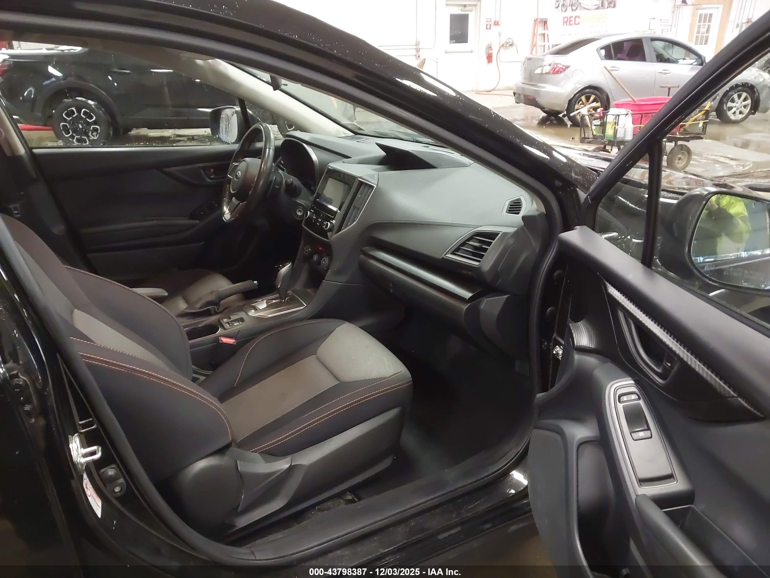 SUBARU CROSSTREK image 5