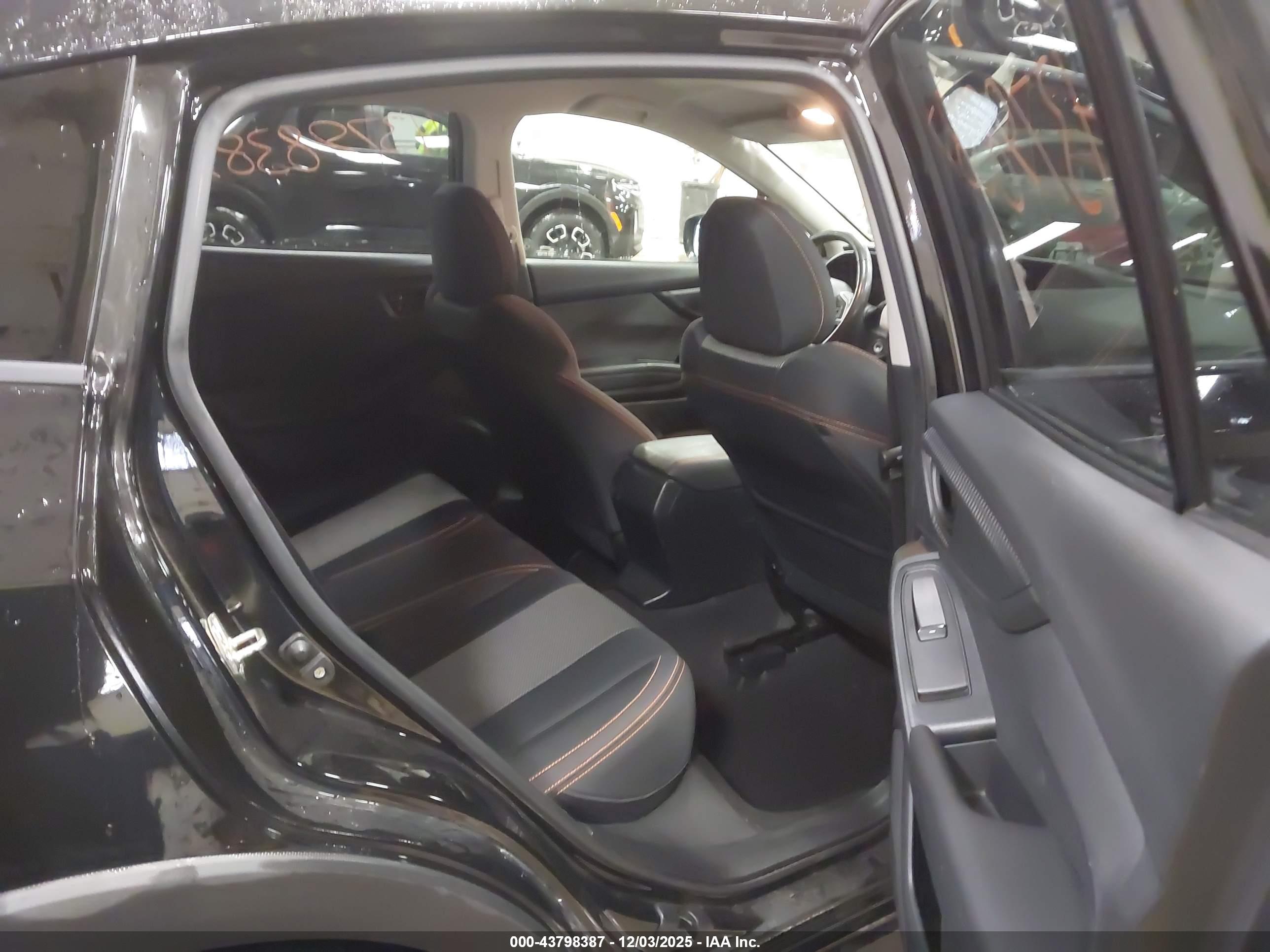 SUBARU CROSSTREK image 8