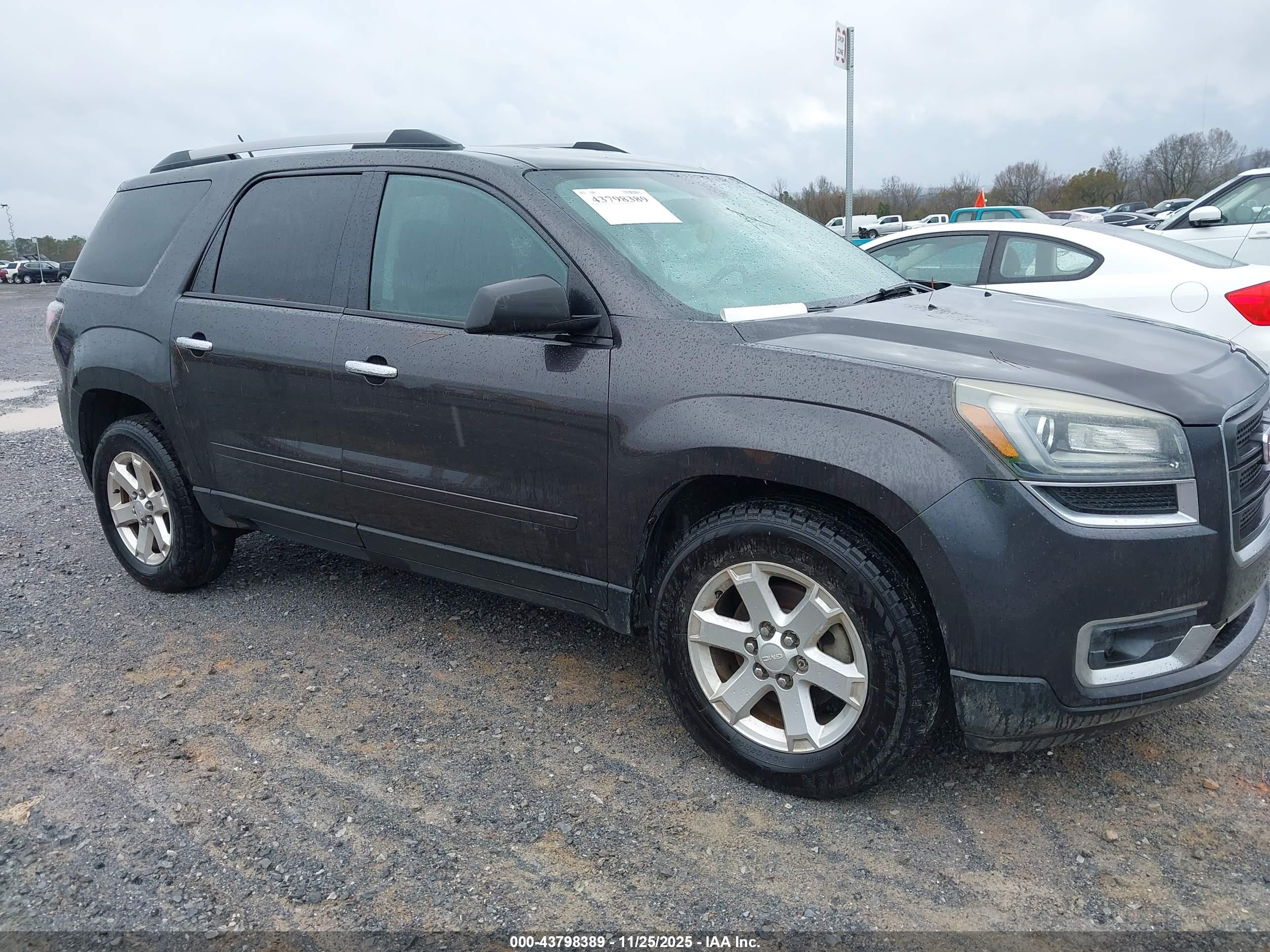 GMC ACADIA image 6