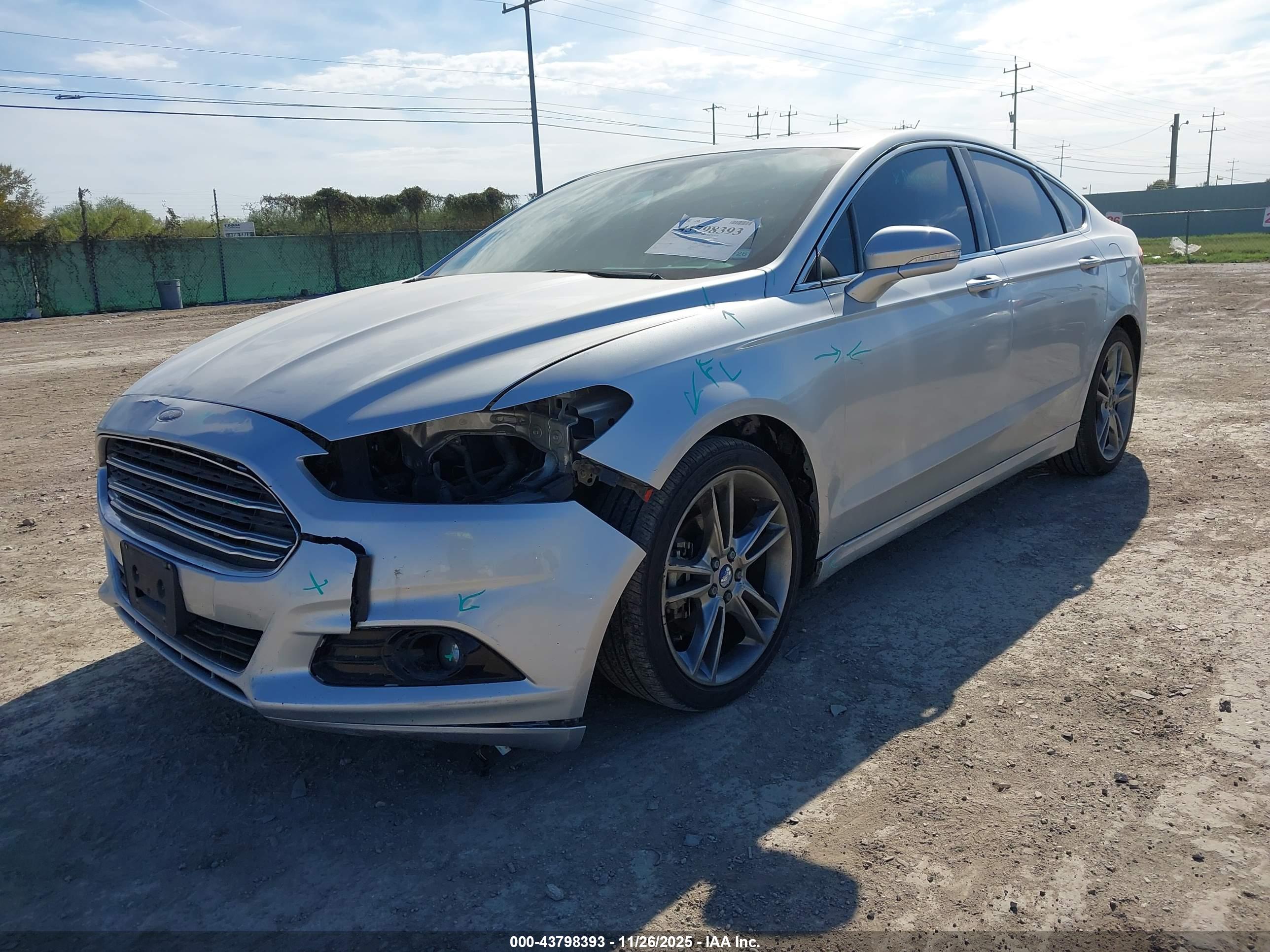 FORD FUSION image 2