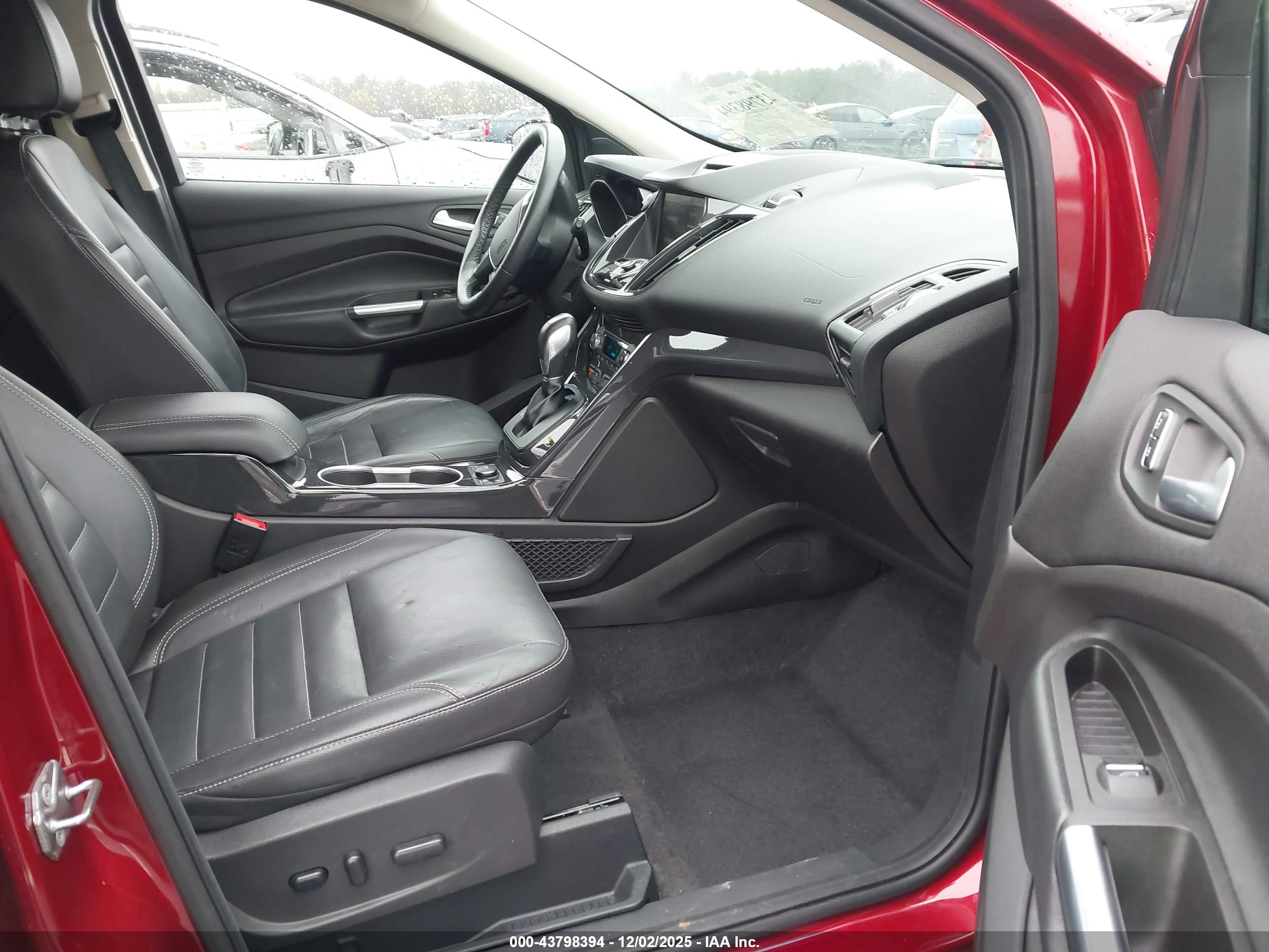 FORD ESCAPE image 5