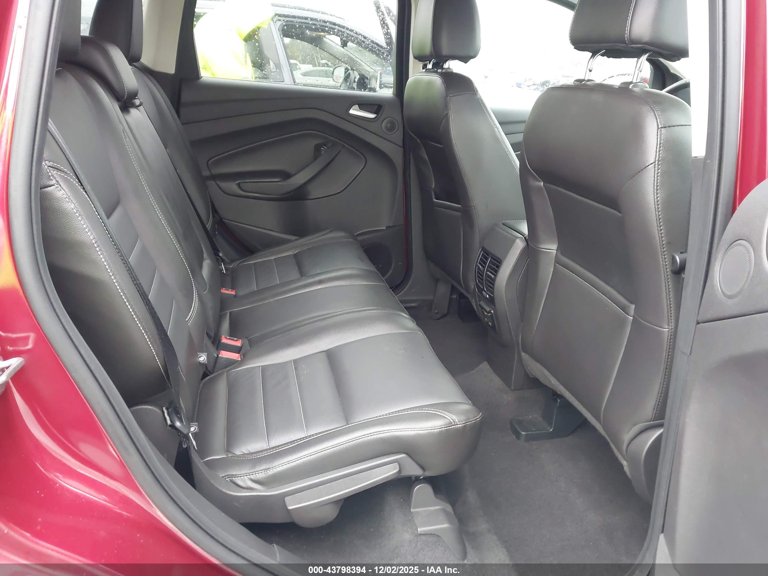 FORD ESCAPE image 8