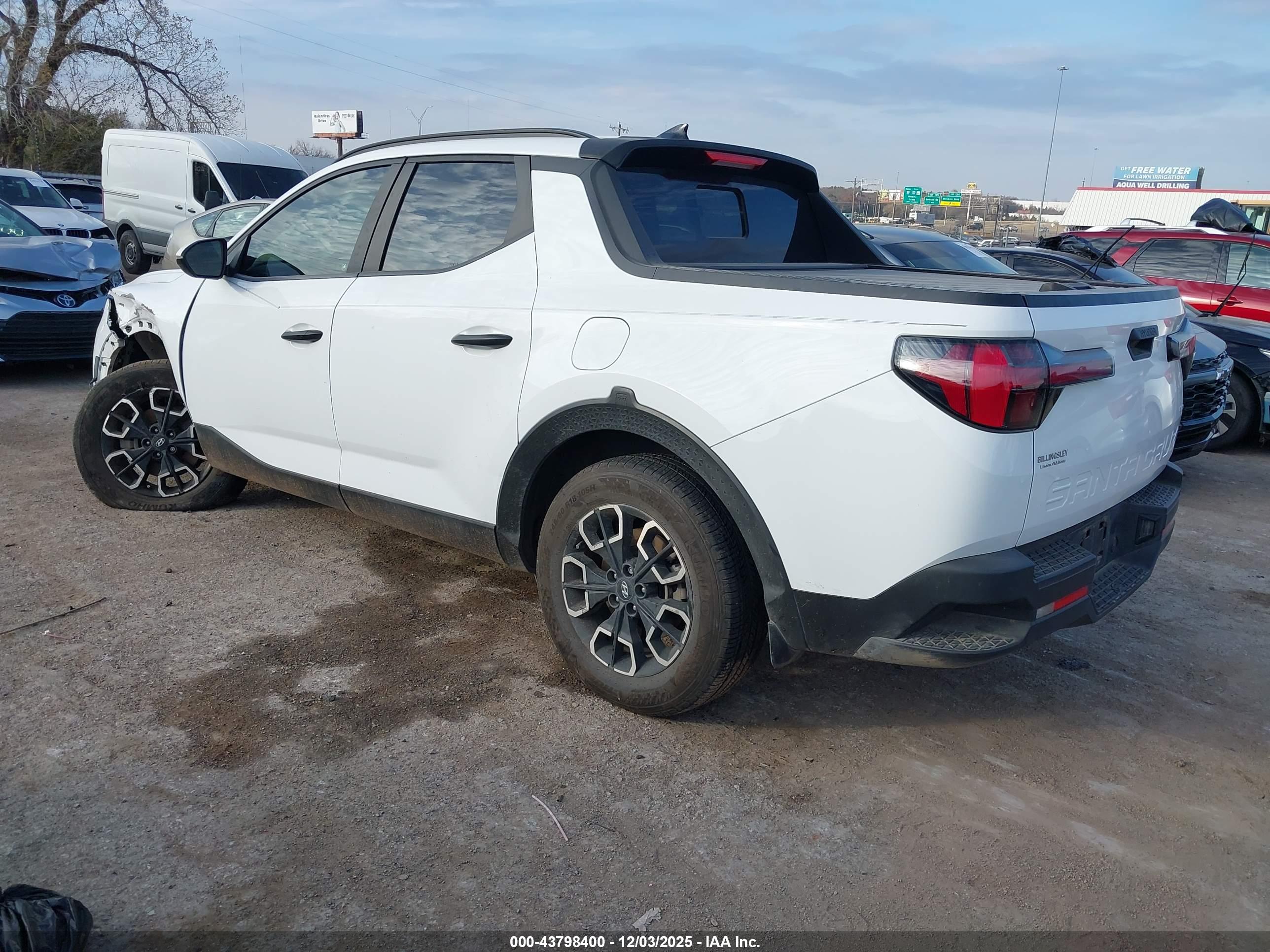 HYUNDAI SANTA image 3