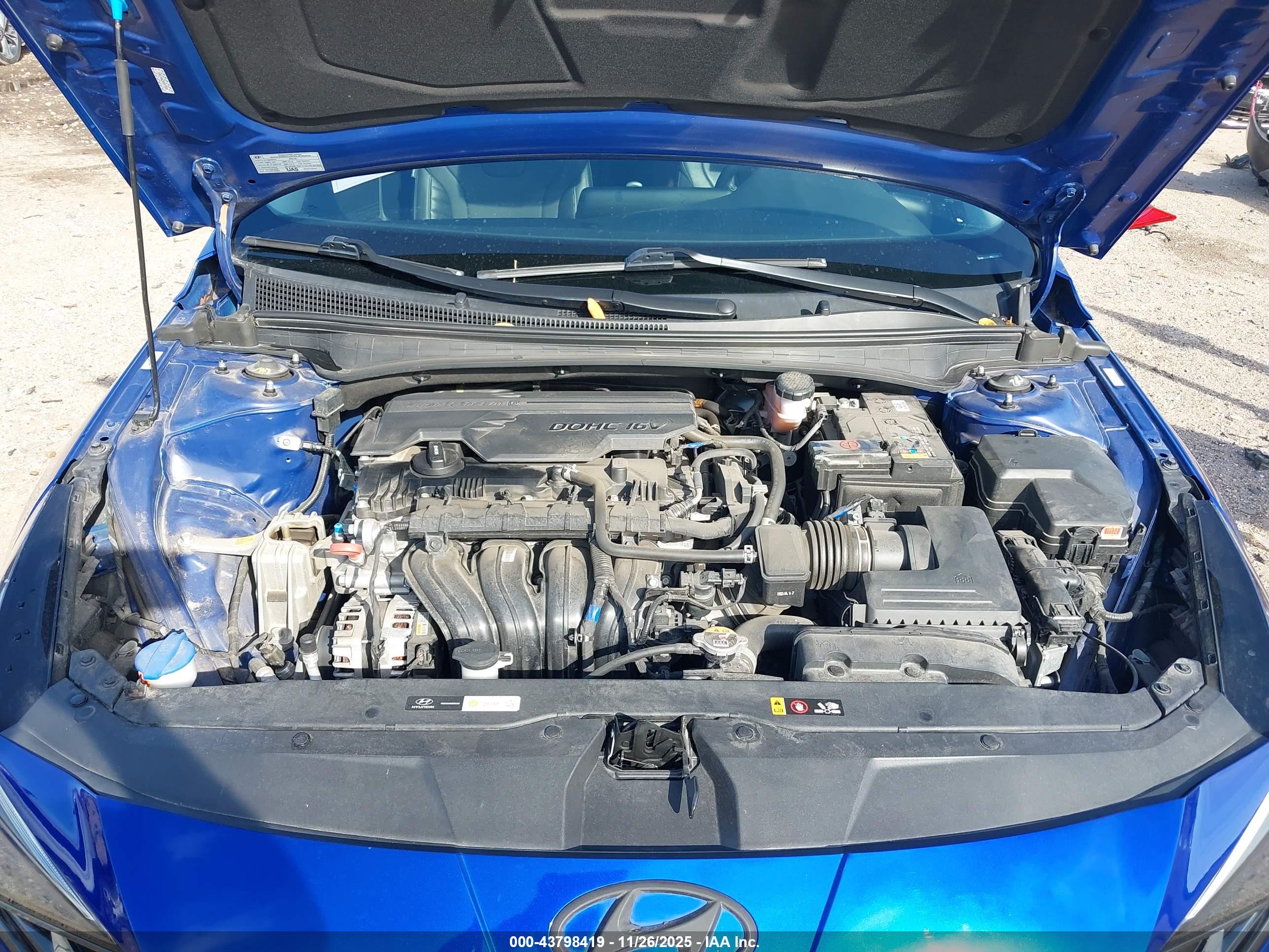 HYUNDAI ELANTRA image 10
