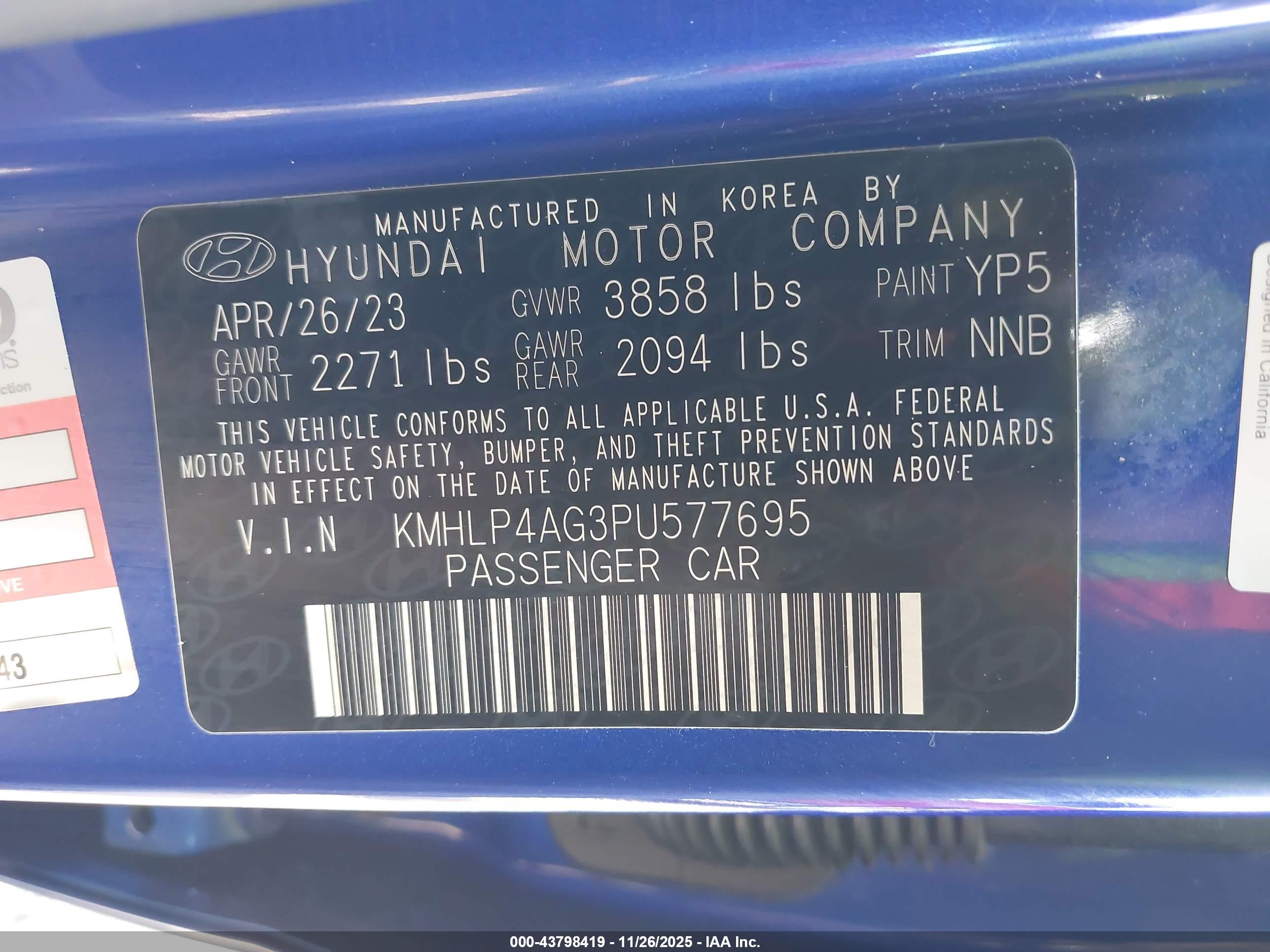 HYUNDAI ELANTRA image 9