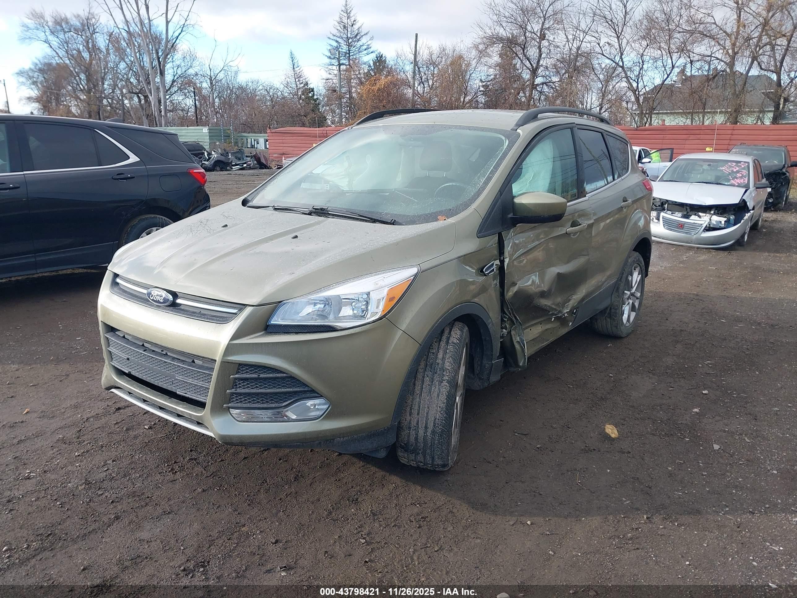 FORD ESCAPE image 2