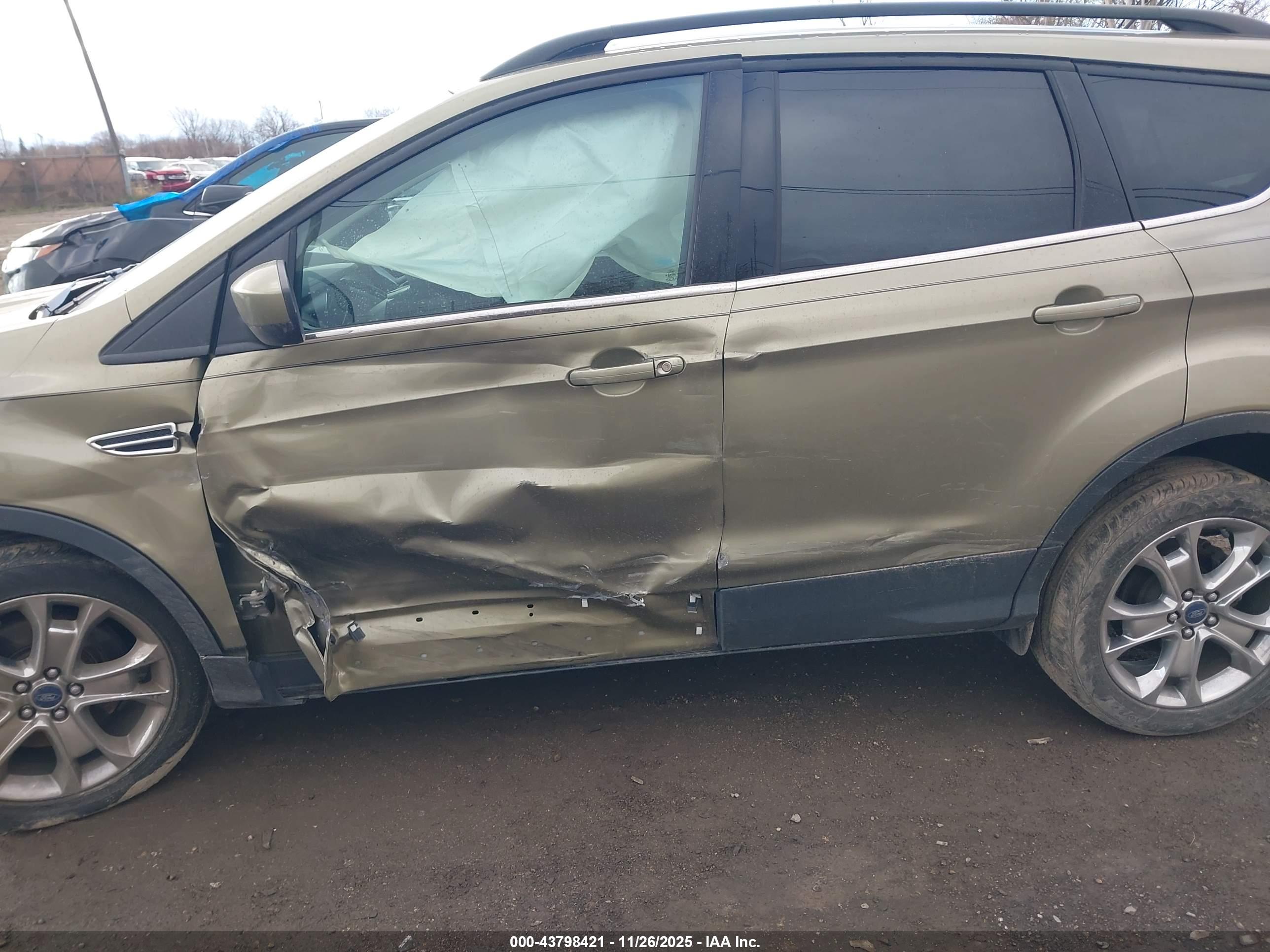 FORD ESCAPE image 6
