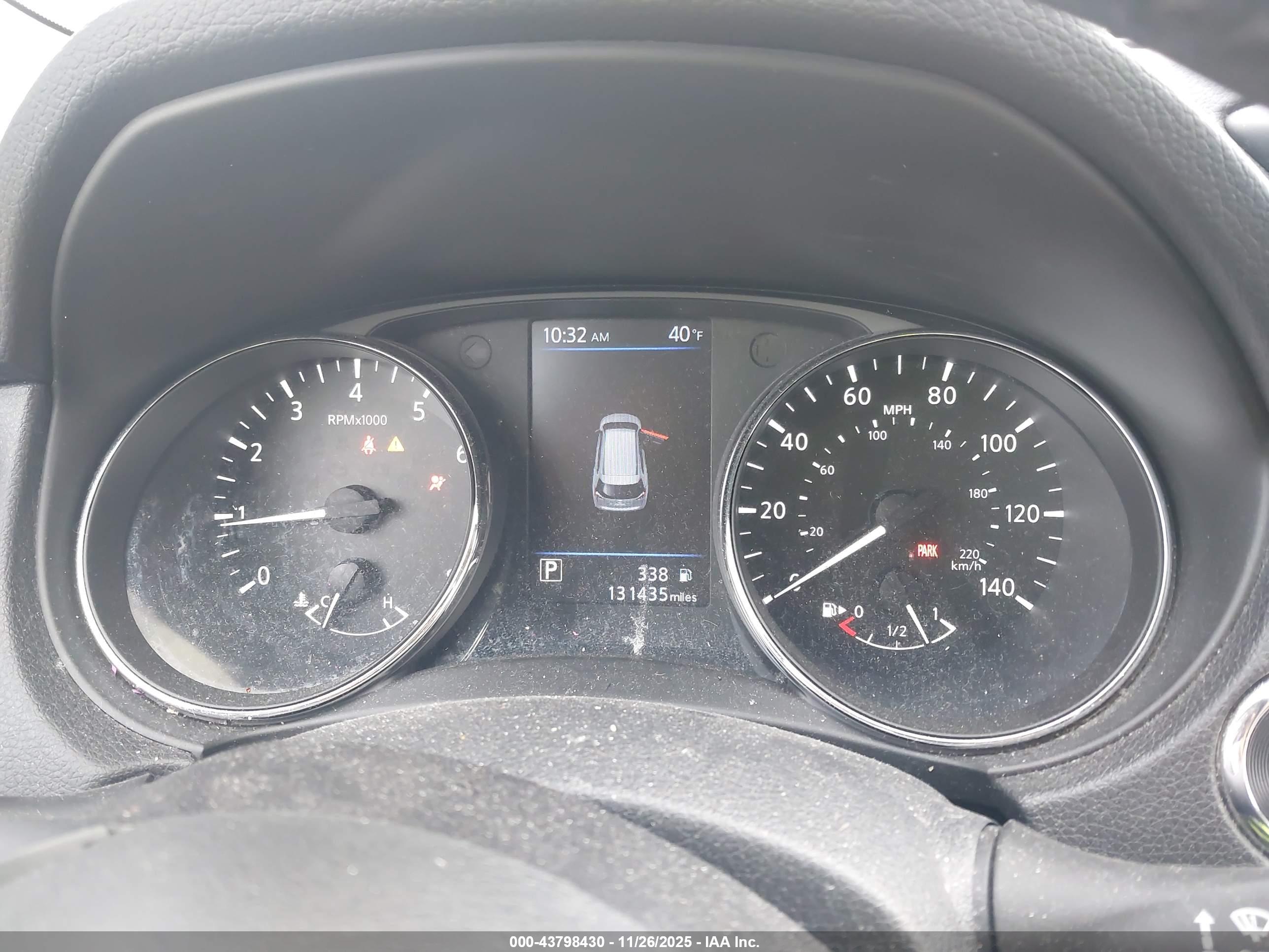 NISSAN ROGUE image 7