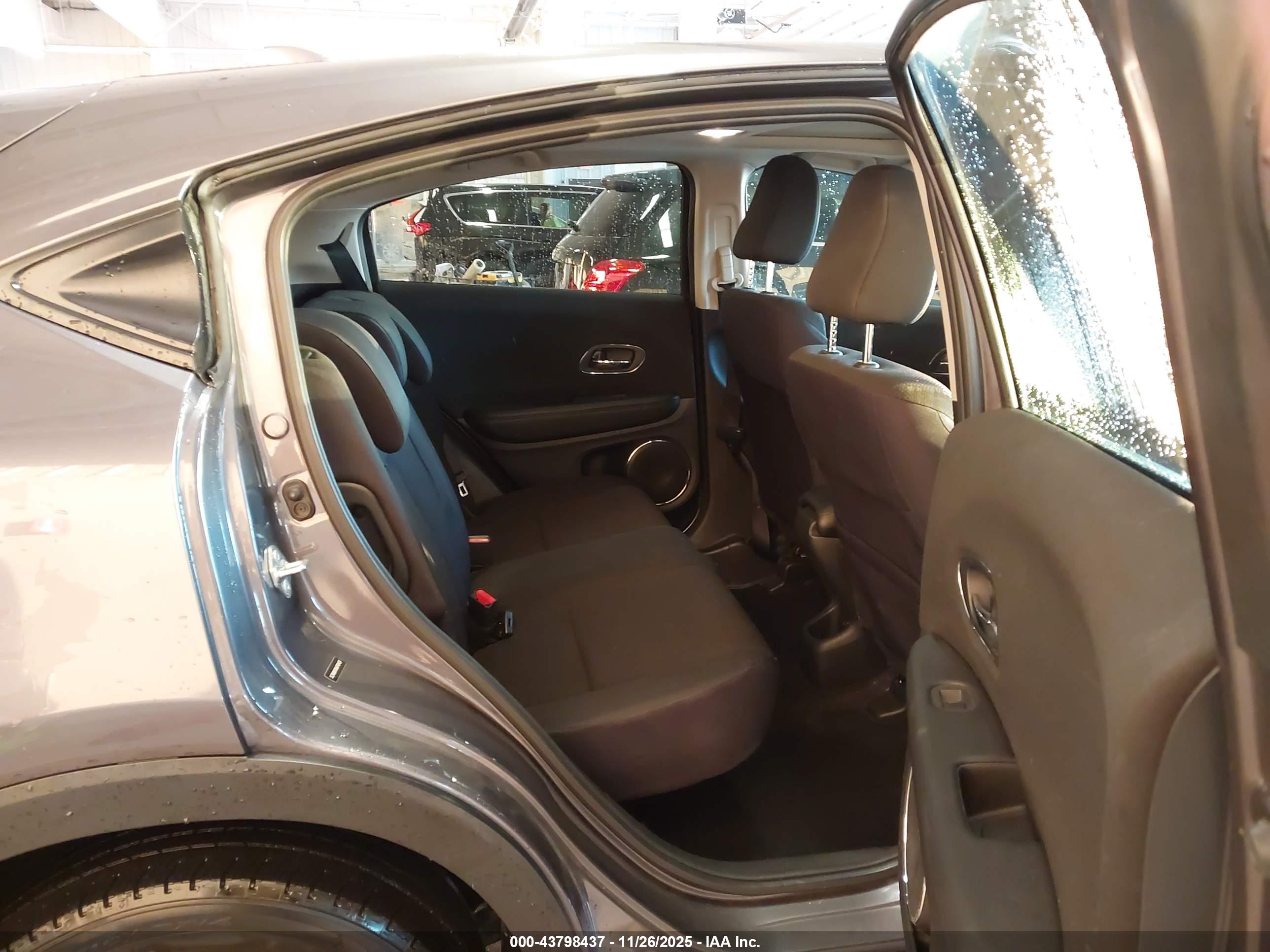 HONDA HR-V image 8