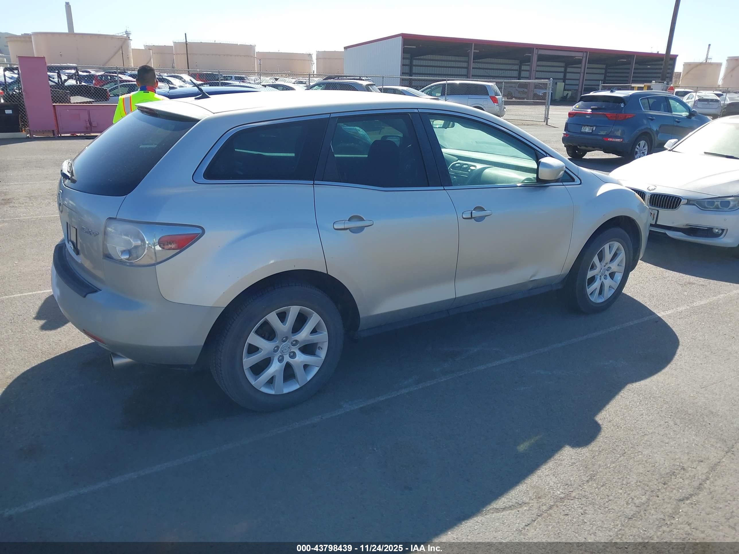 MAZDA CX-7 image 4