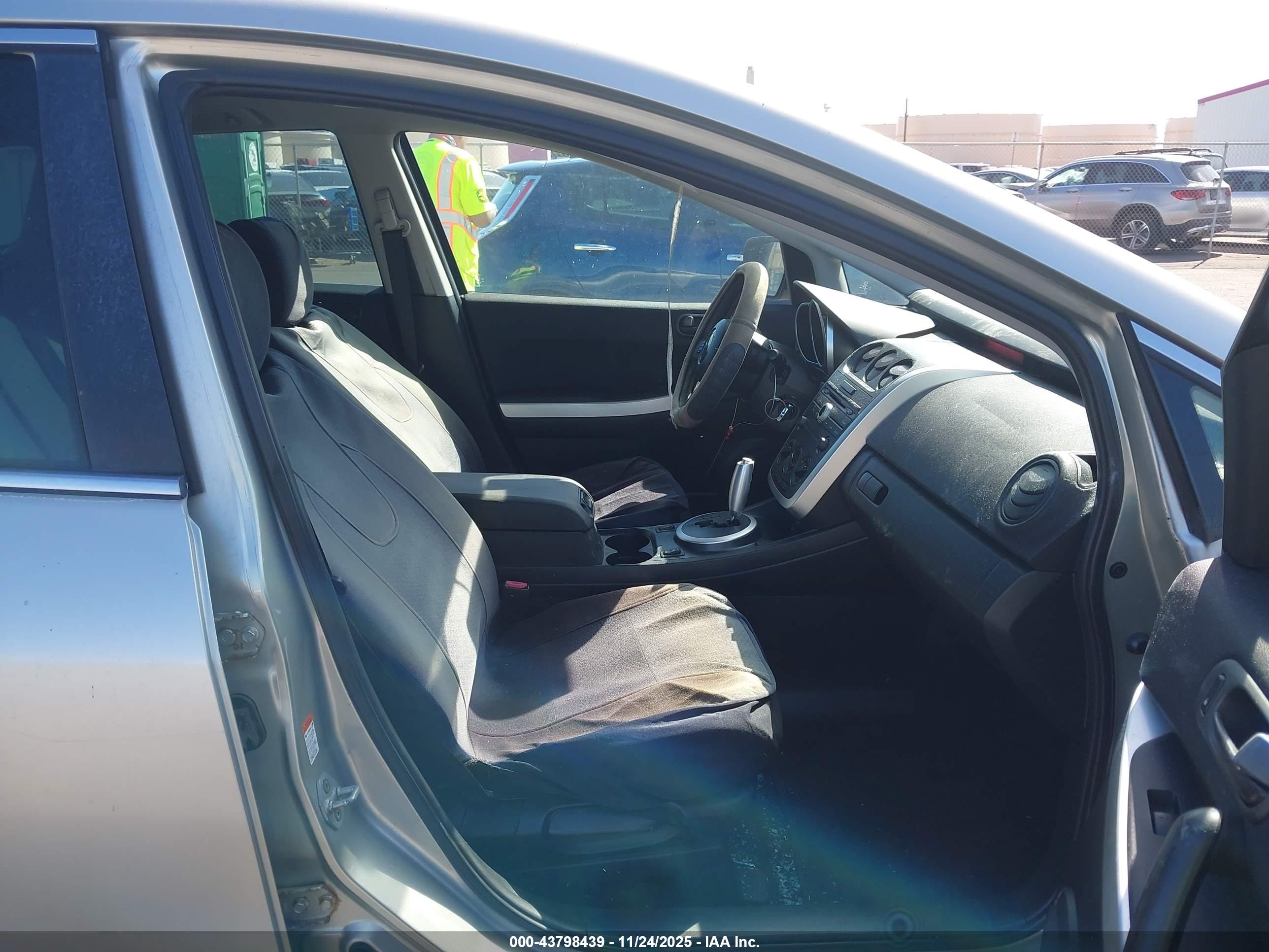 MAZDA CX-7 image 5