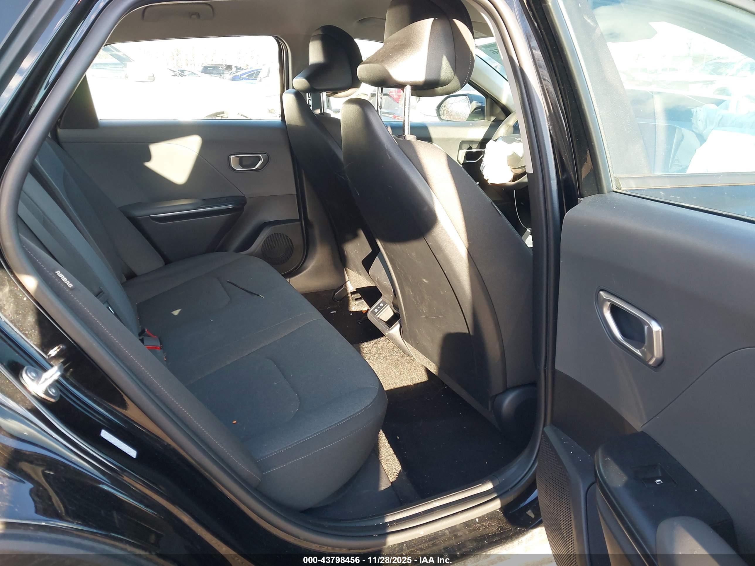 KIA K4 image 8