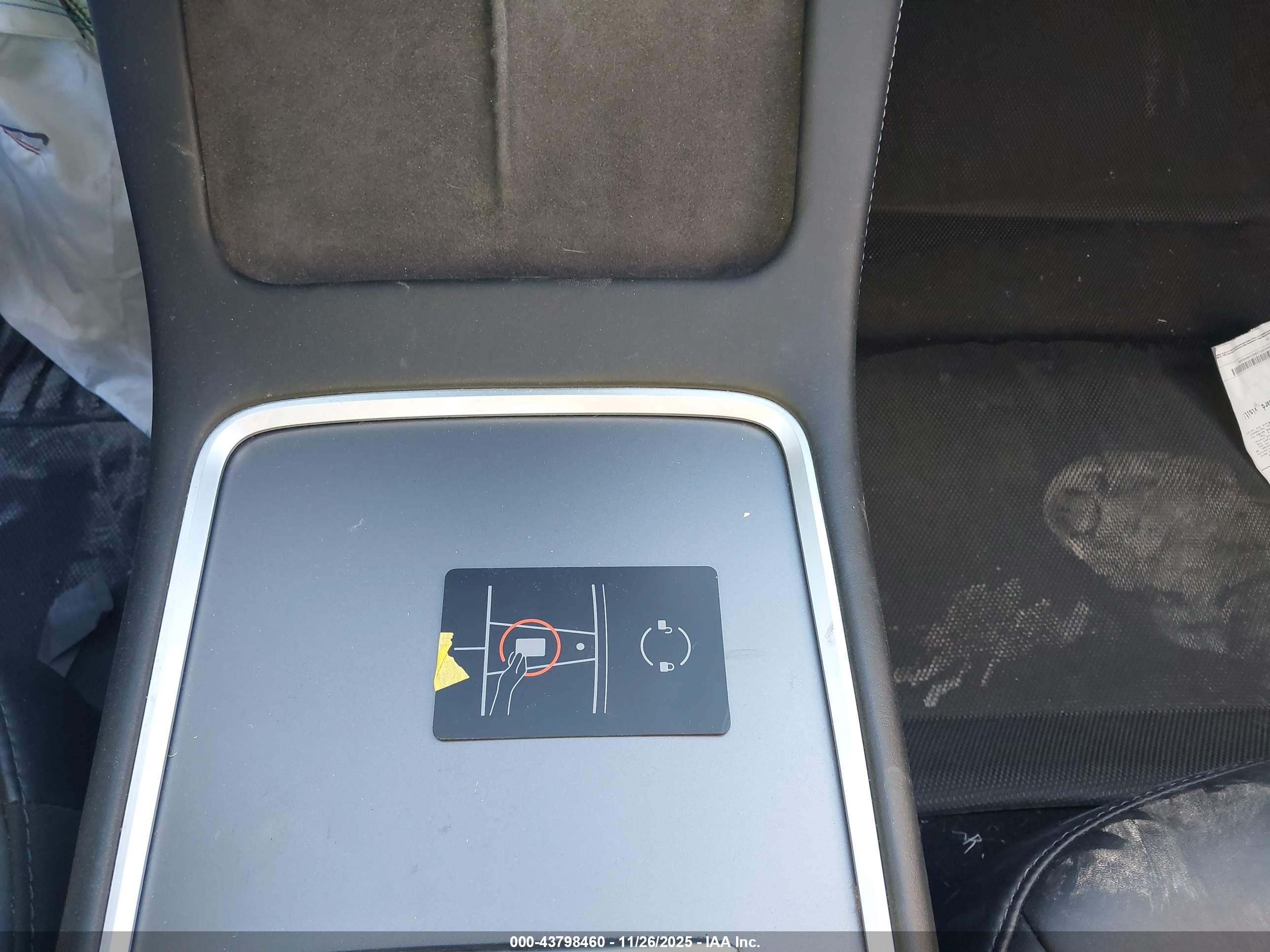 TESLA MODEL image 11