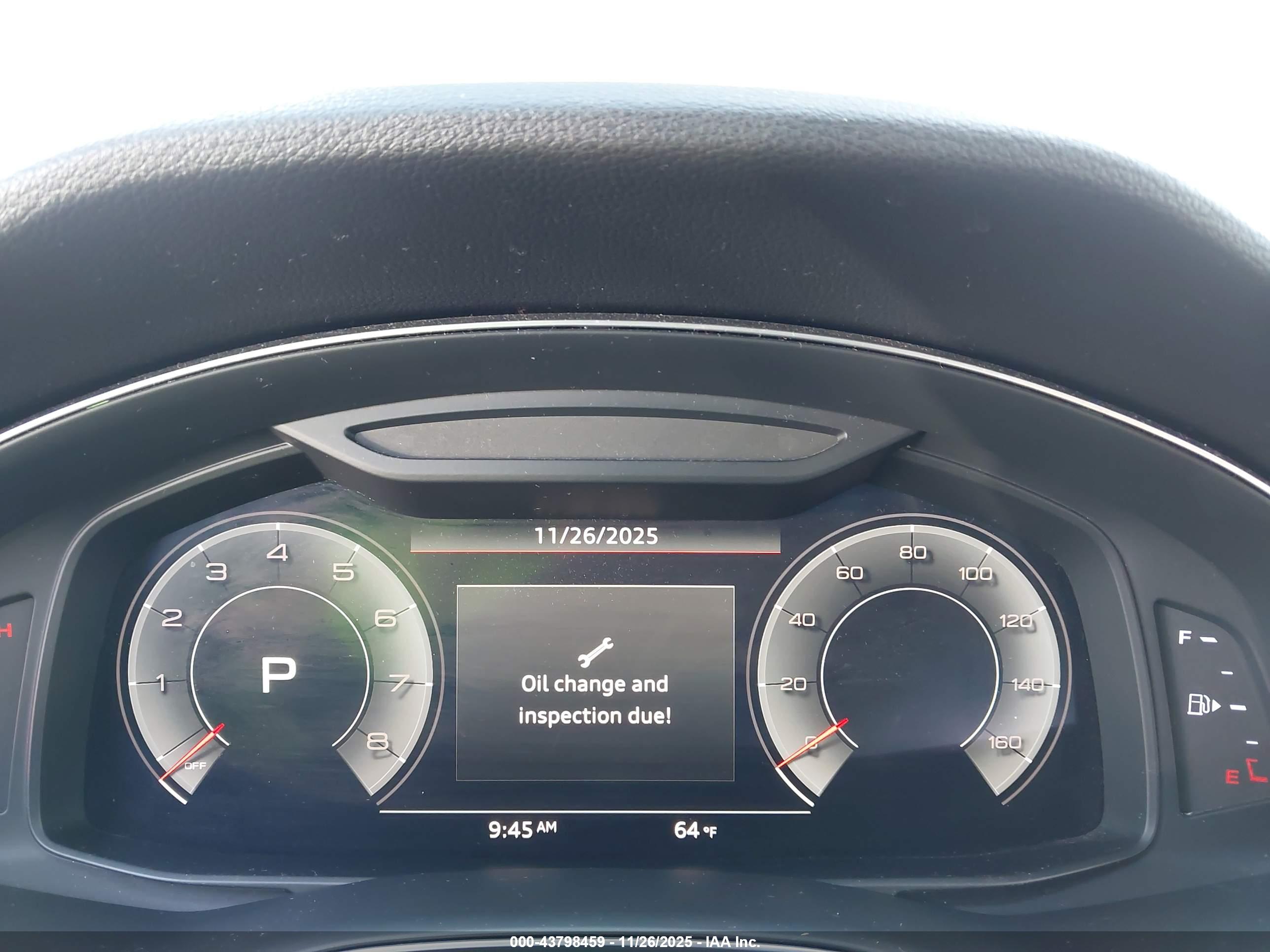AUDI Q8 image 7
