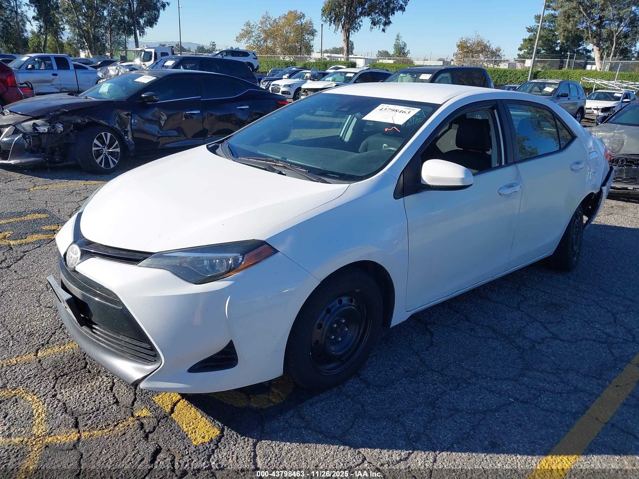 TOYOTA COROLLA image 2