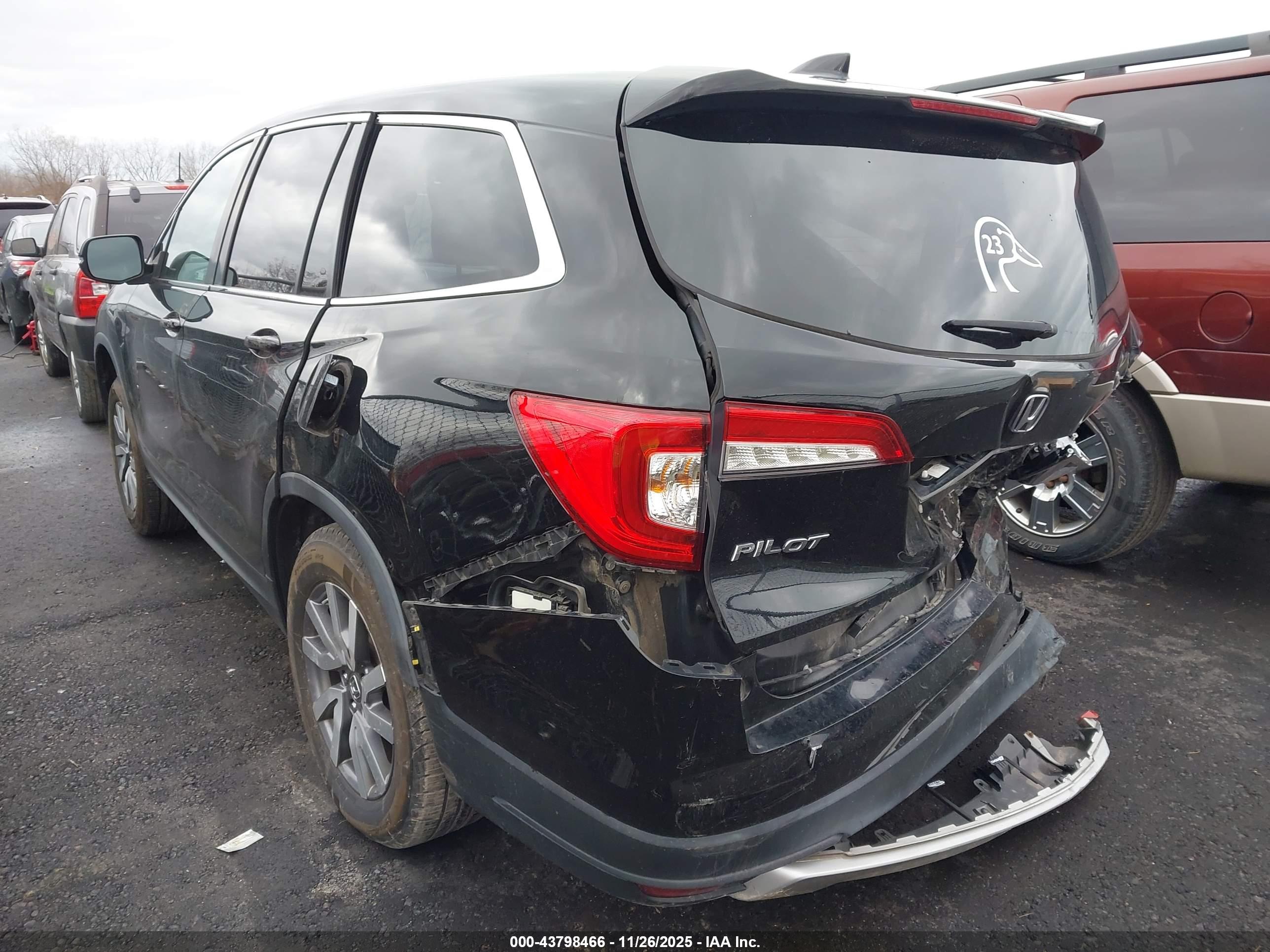 HONDA PILOT image 3