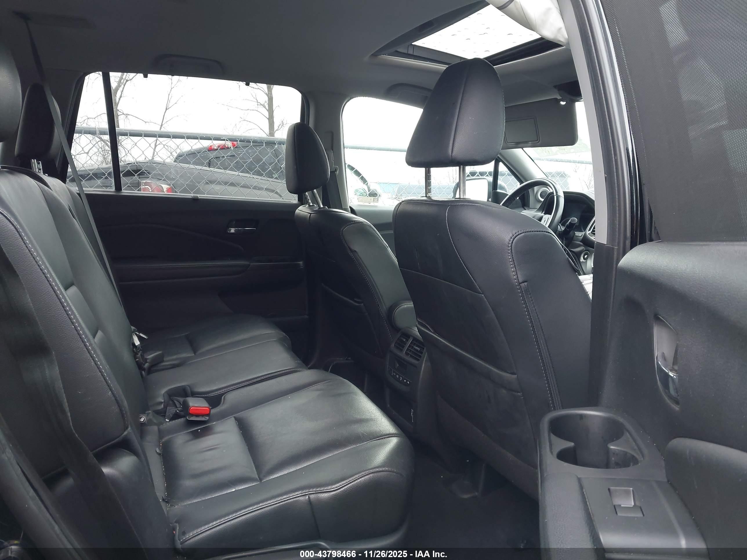 HONDA PILOT image 8
