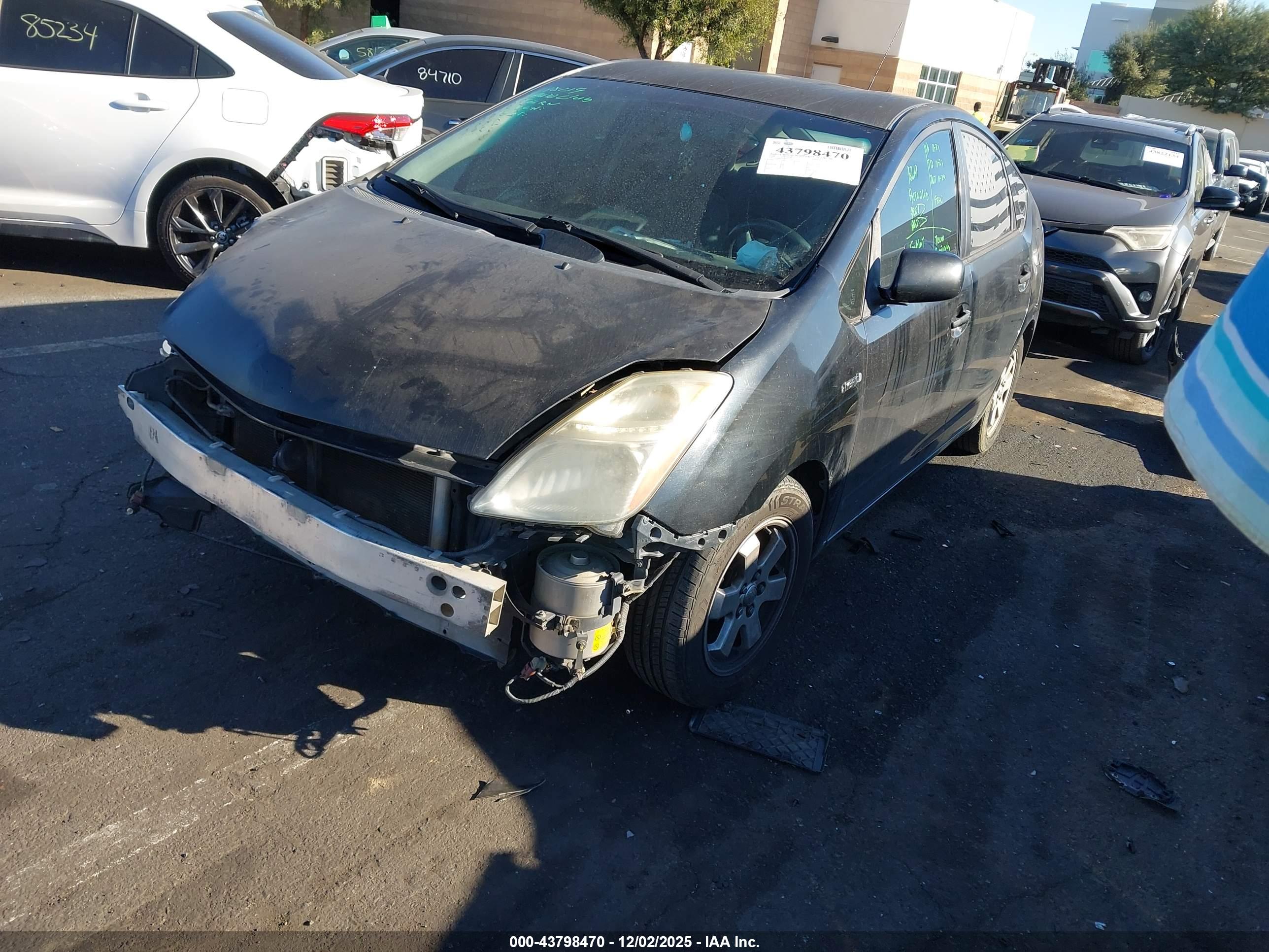TOYOTA PRIUS image 2
