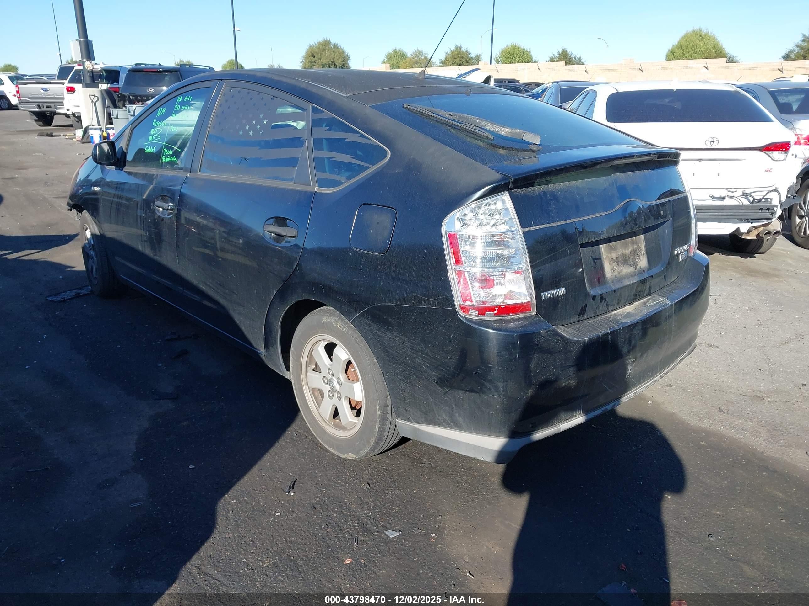 TOYOTA PRIUS image 3