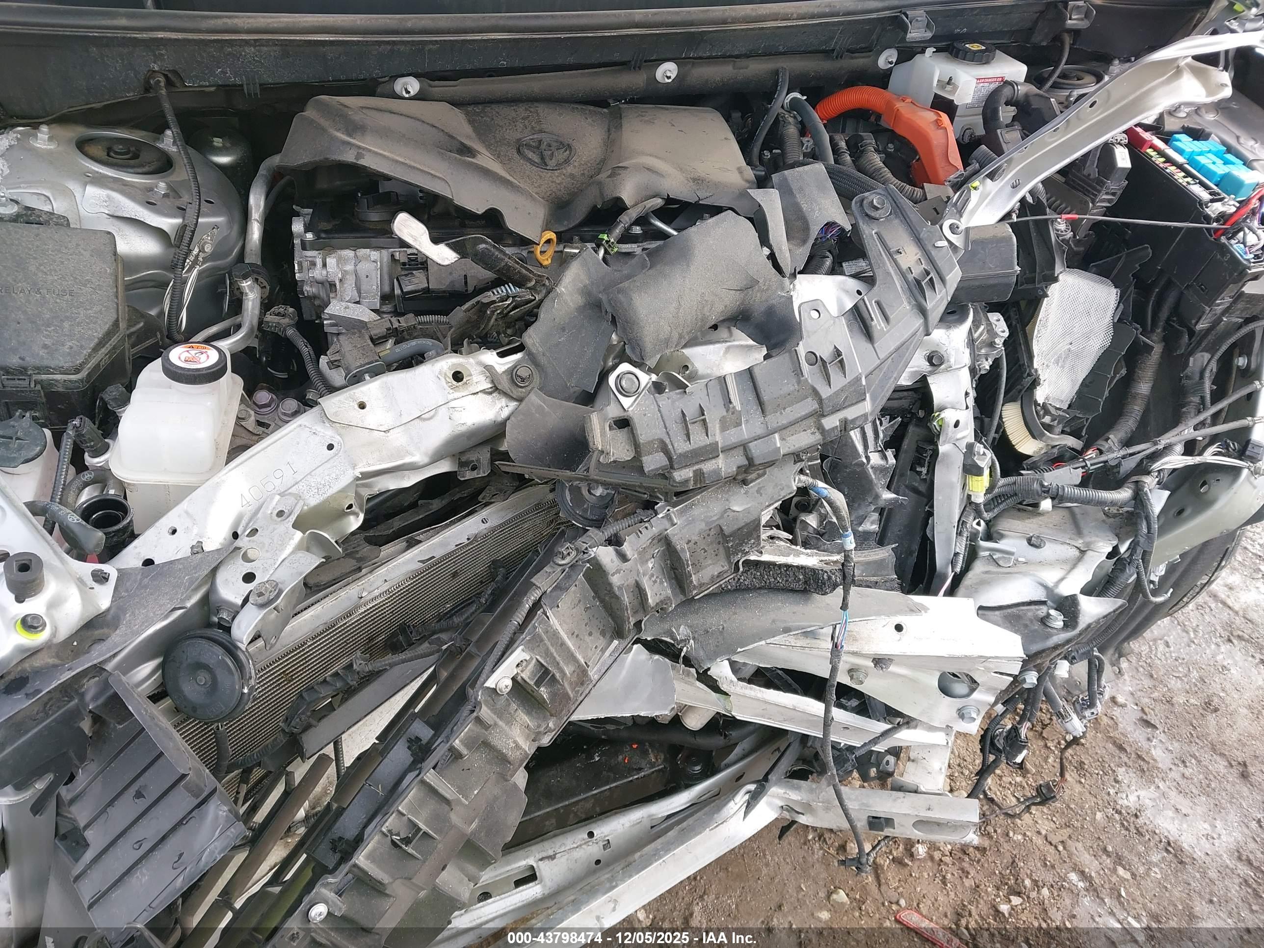 TOYOTA RAV4 image 10