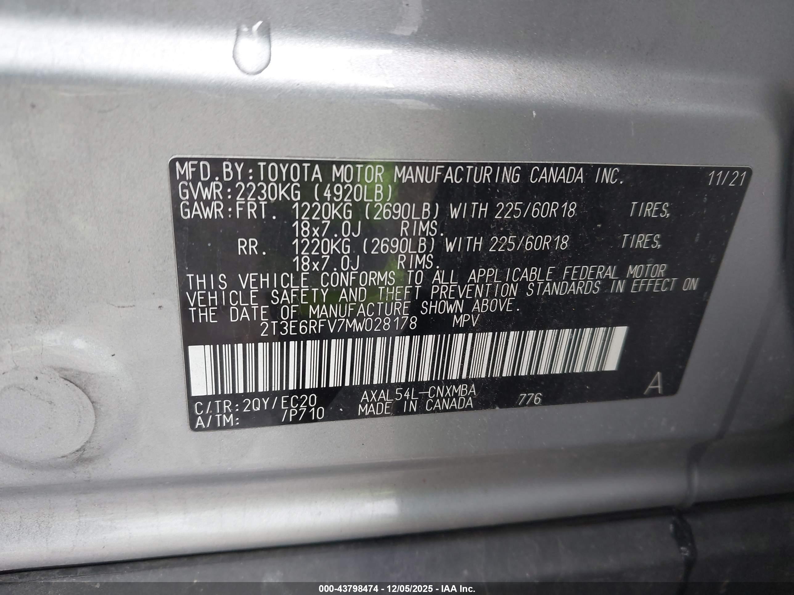 TOYOTA RAV4 image 9