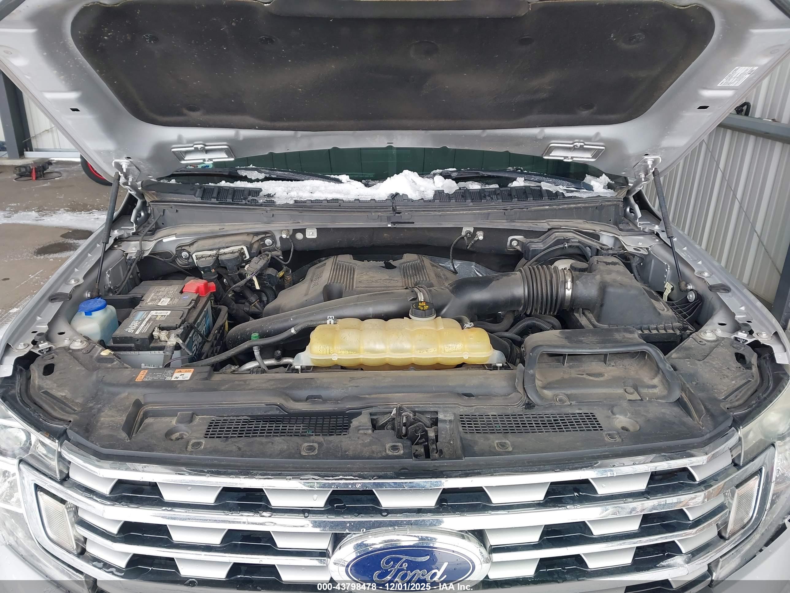 FORD EXPEDITION image 10