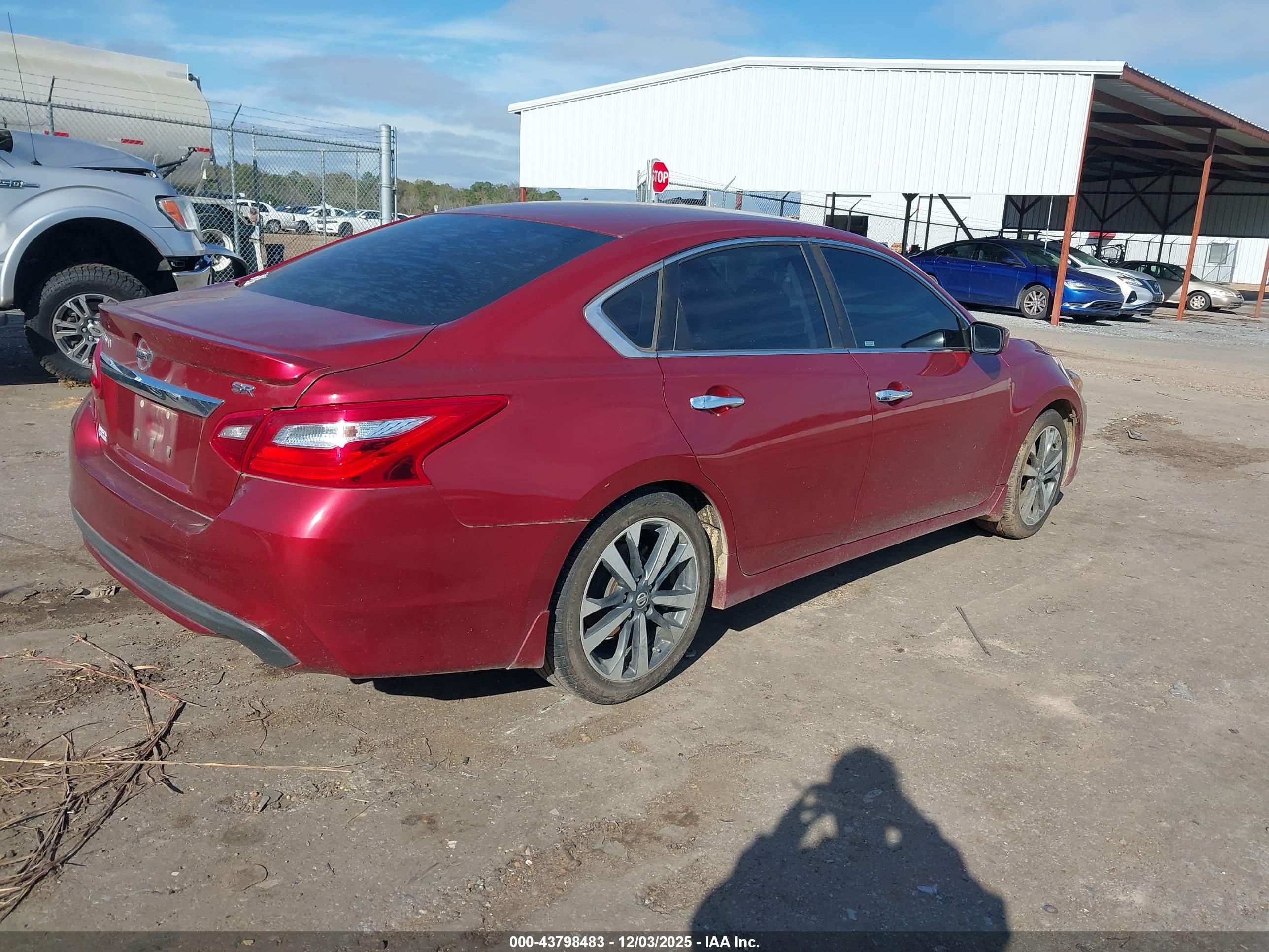 NISSAN ALTIMA image 4