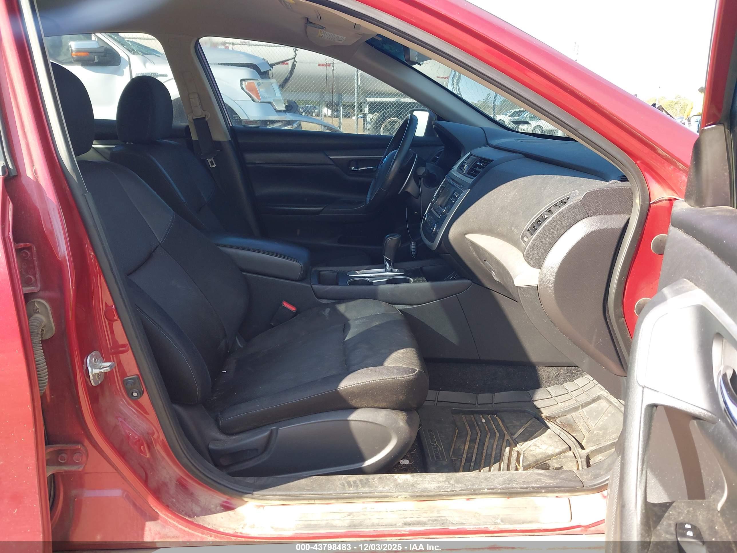 NISSAN ALTIMA image 5