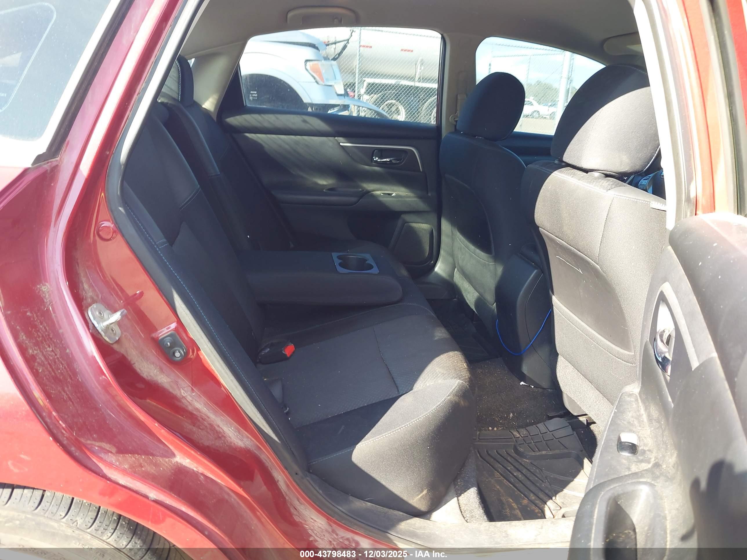NISSAN ALTIMA image 8