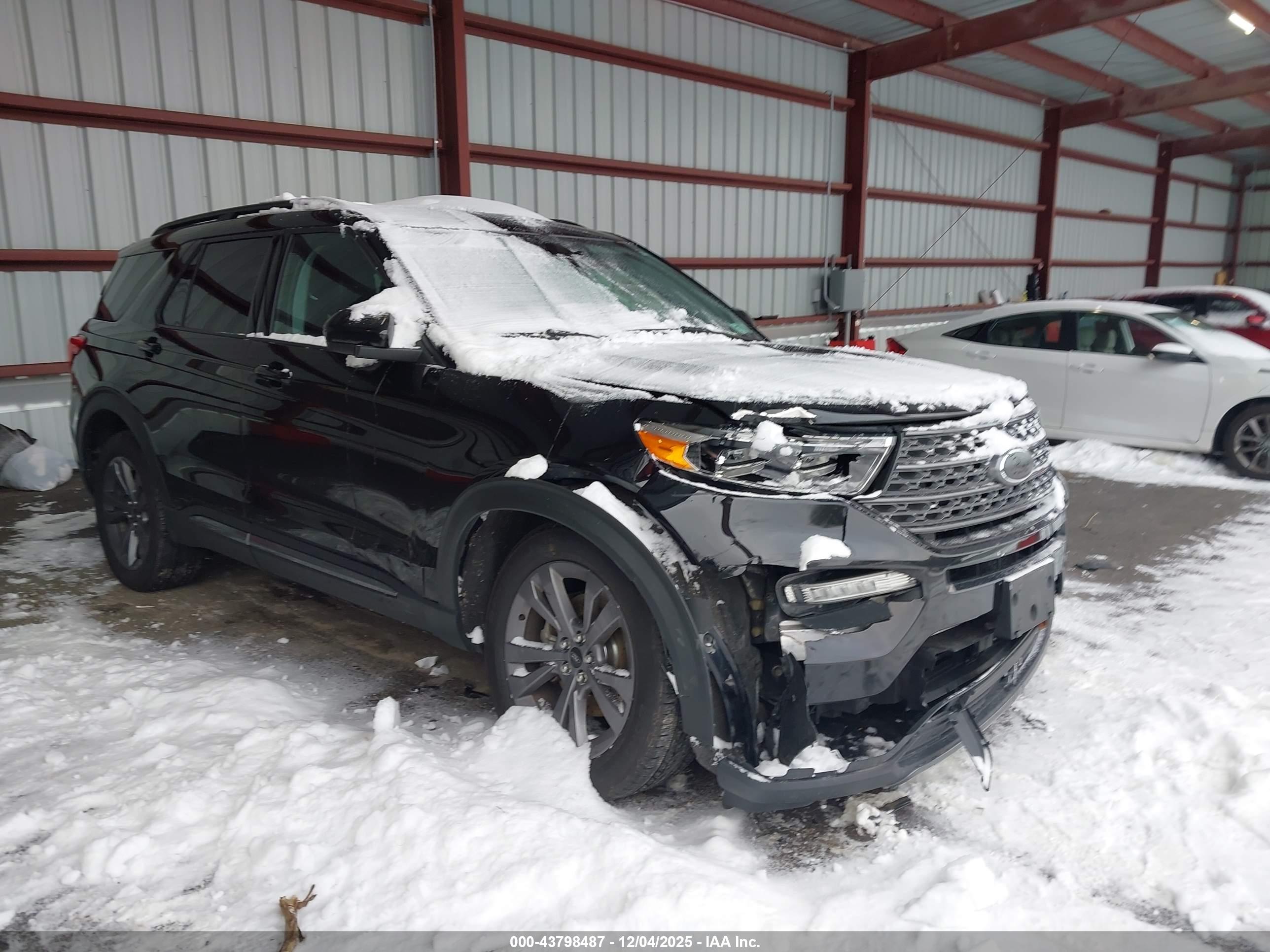 FORD EXPLORER image 6