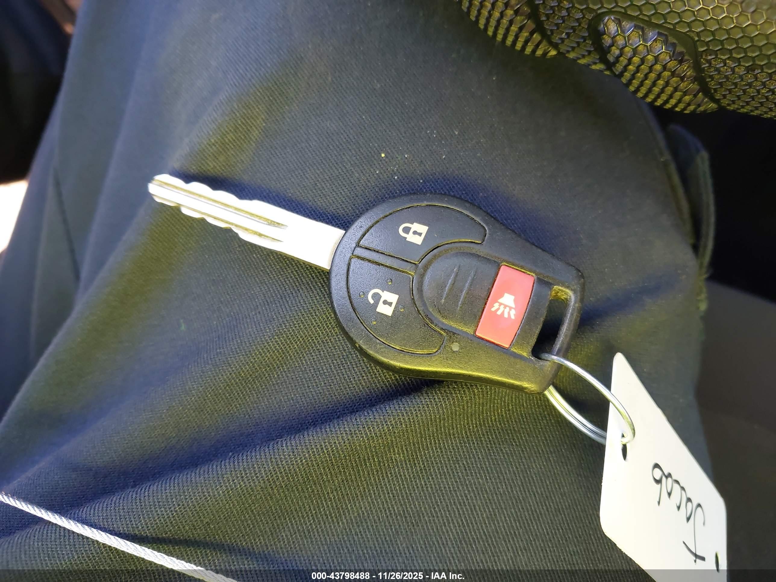 NISSAN ROGUE image 11