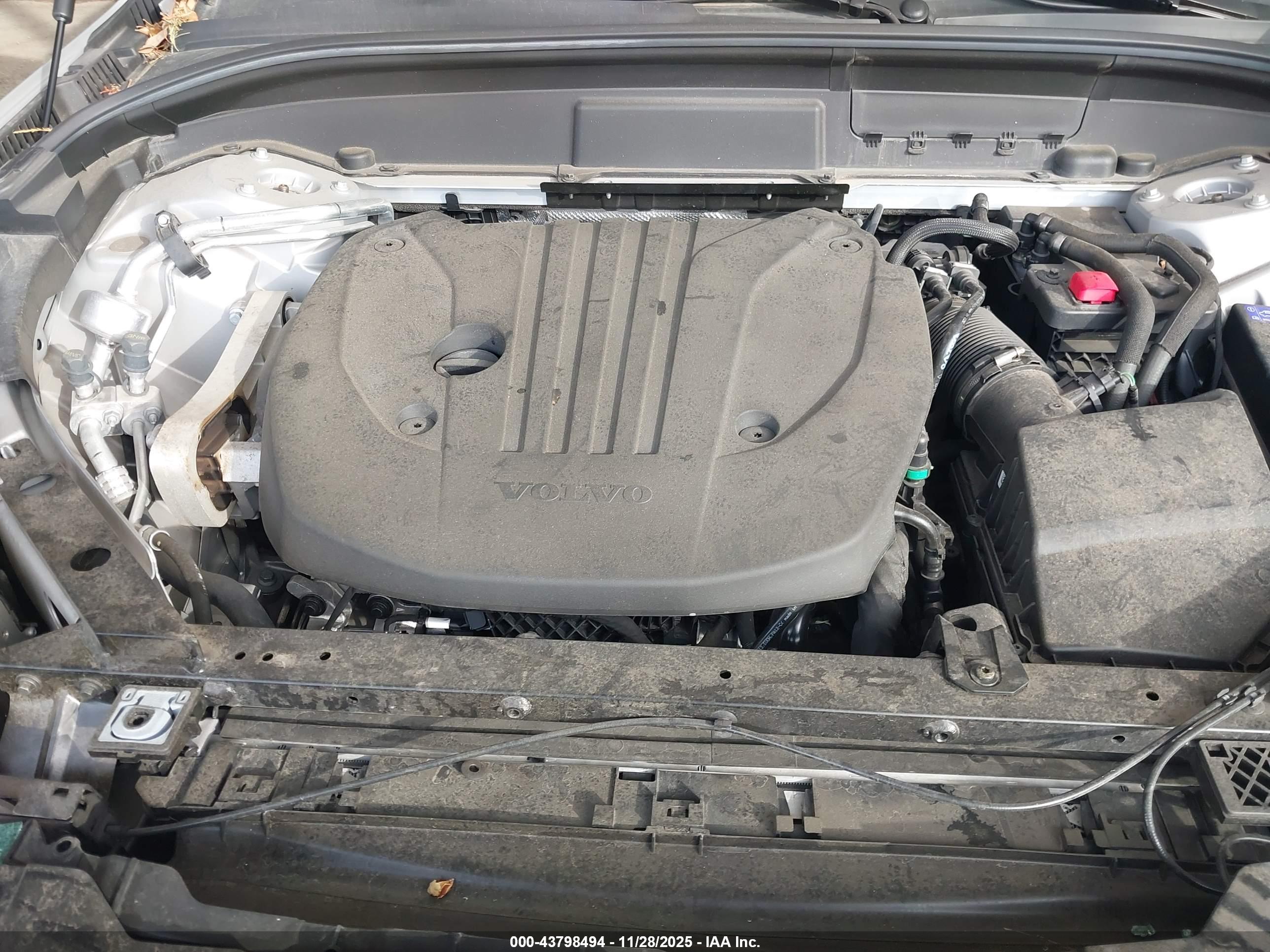VOLVO XC60 image 10