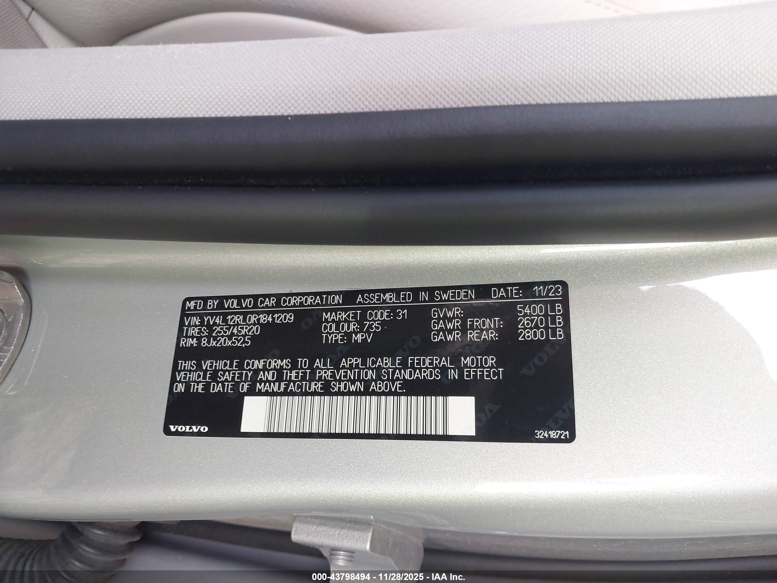 VOLVO XC60 image 9