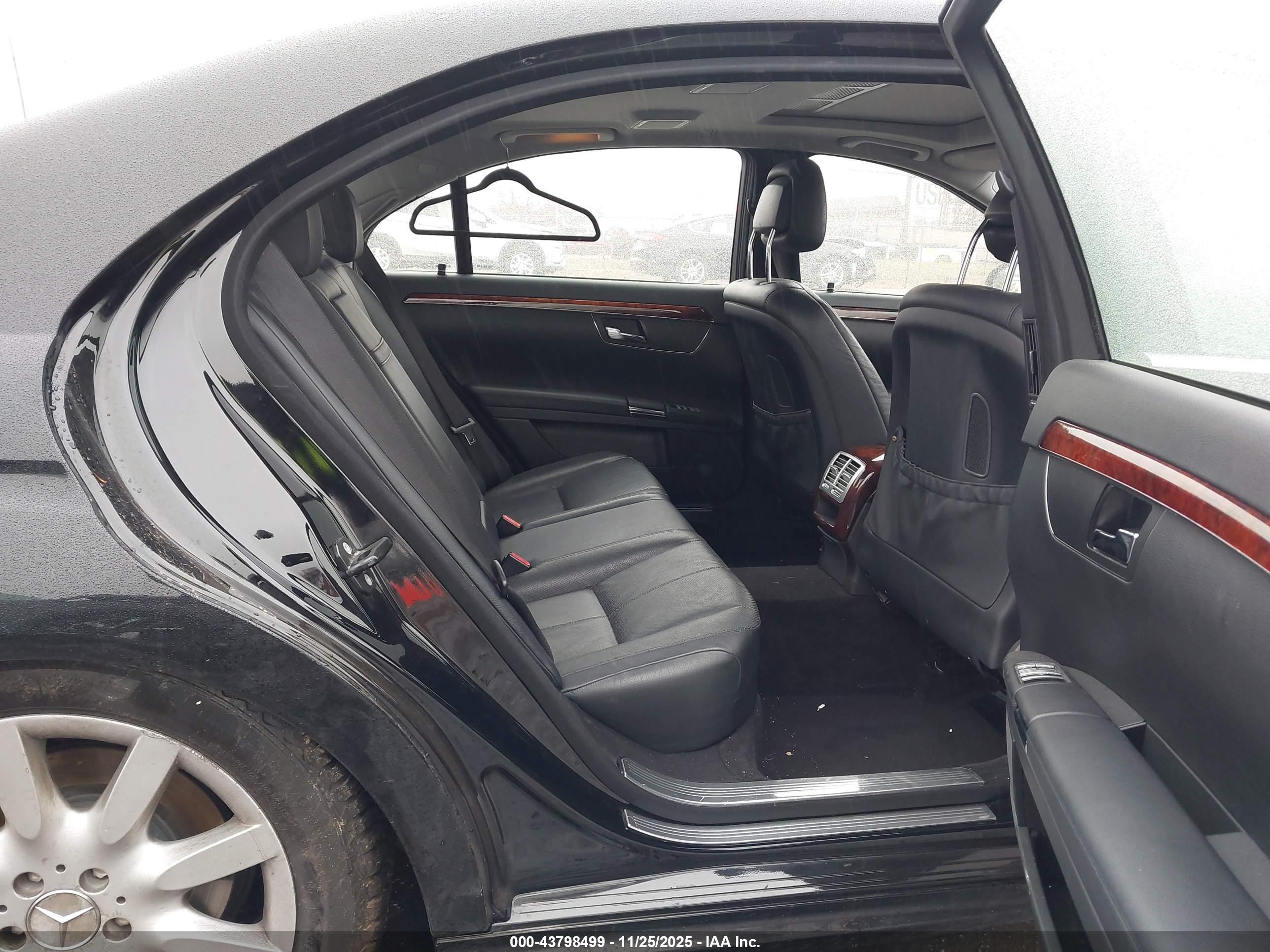 MERCEDES-BENZ S image 8