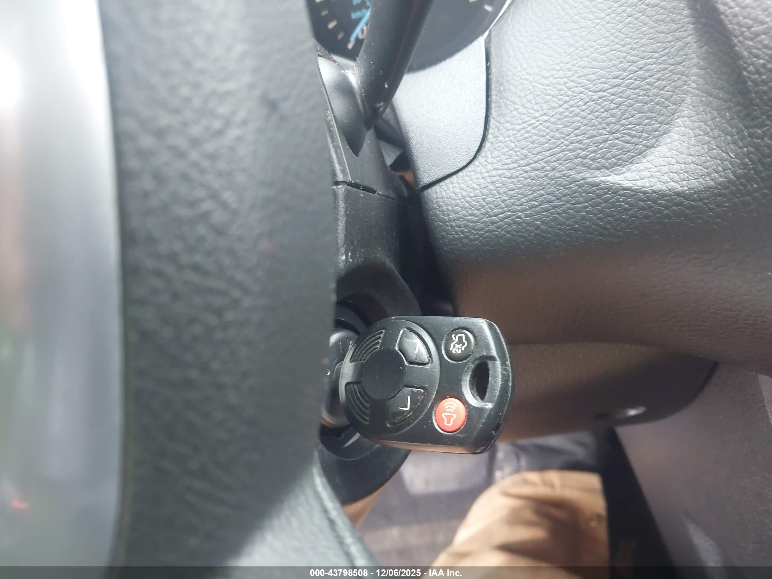FORD FOCUS image 11