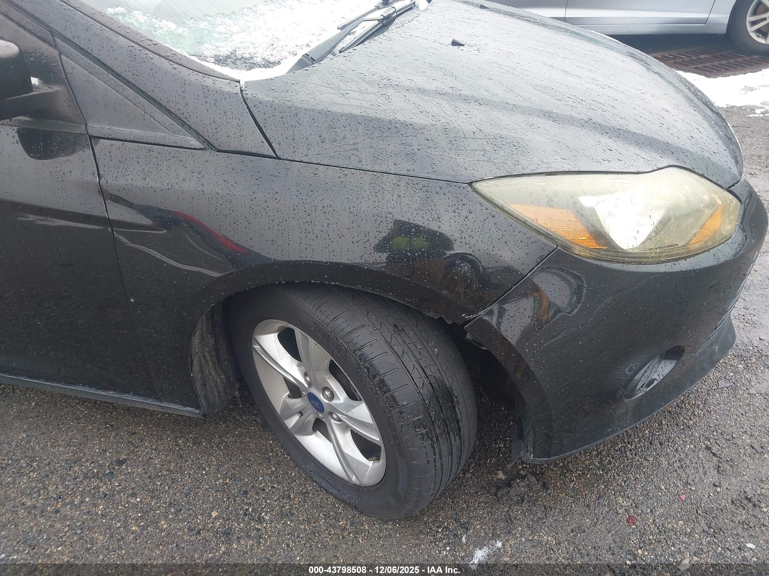 FORD FOCUS image 6