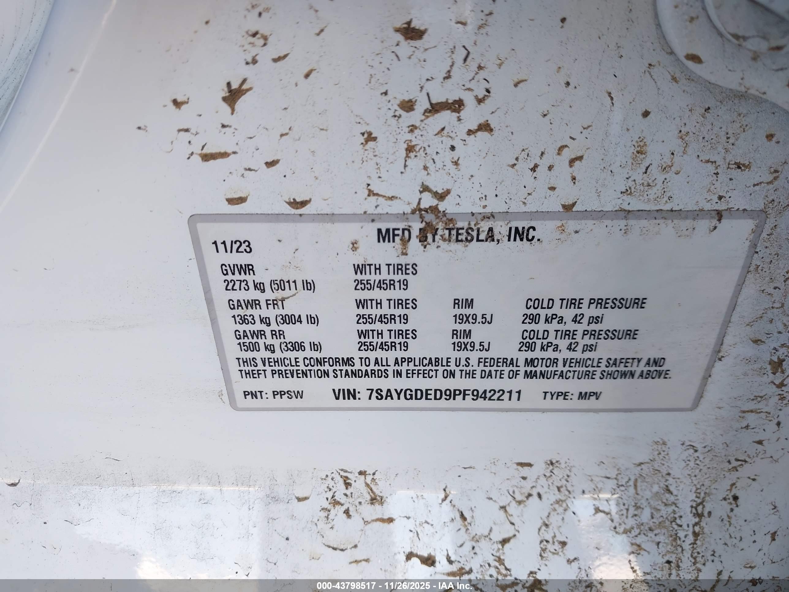 TESLA MODEL image 9