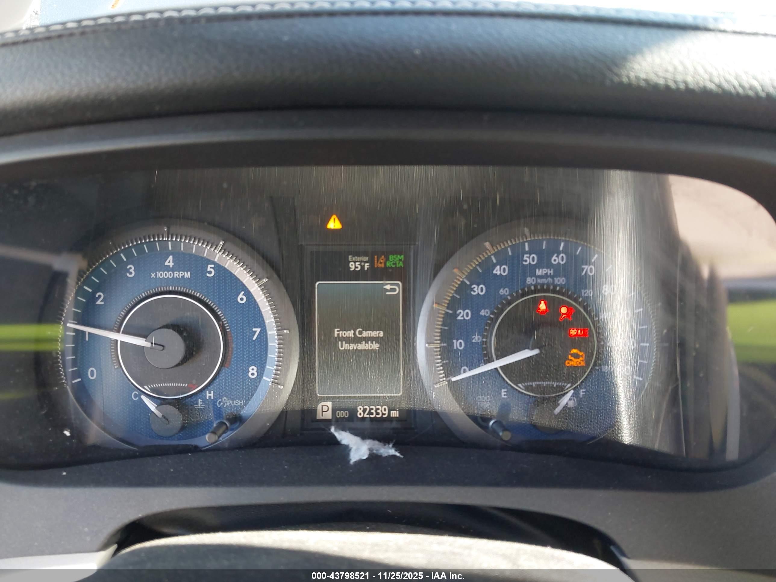 TOYOTA SIENNA image 7