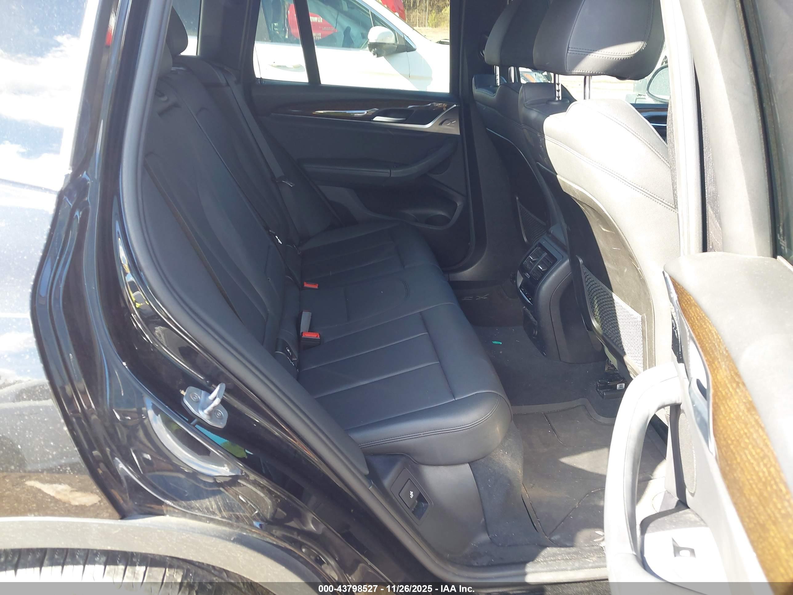 BMW X3 image 8
