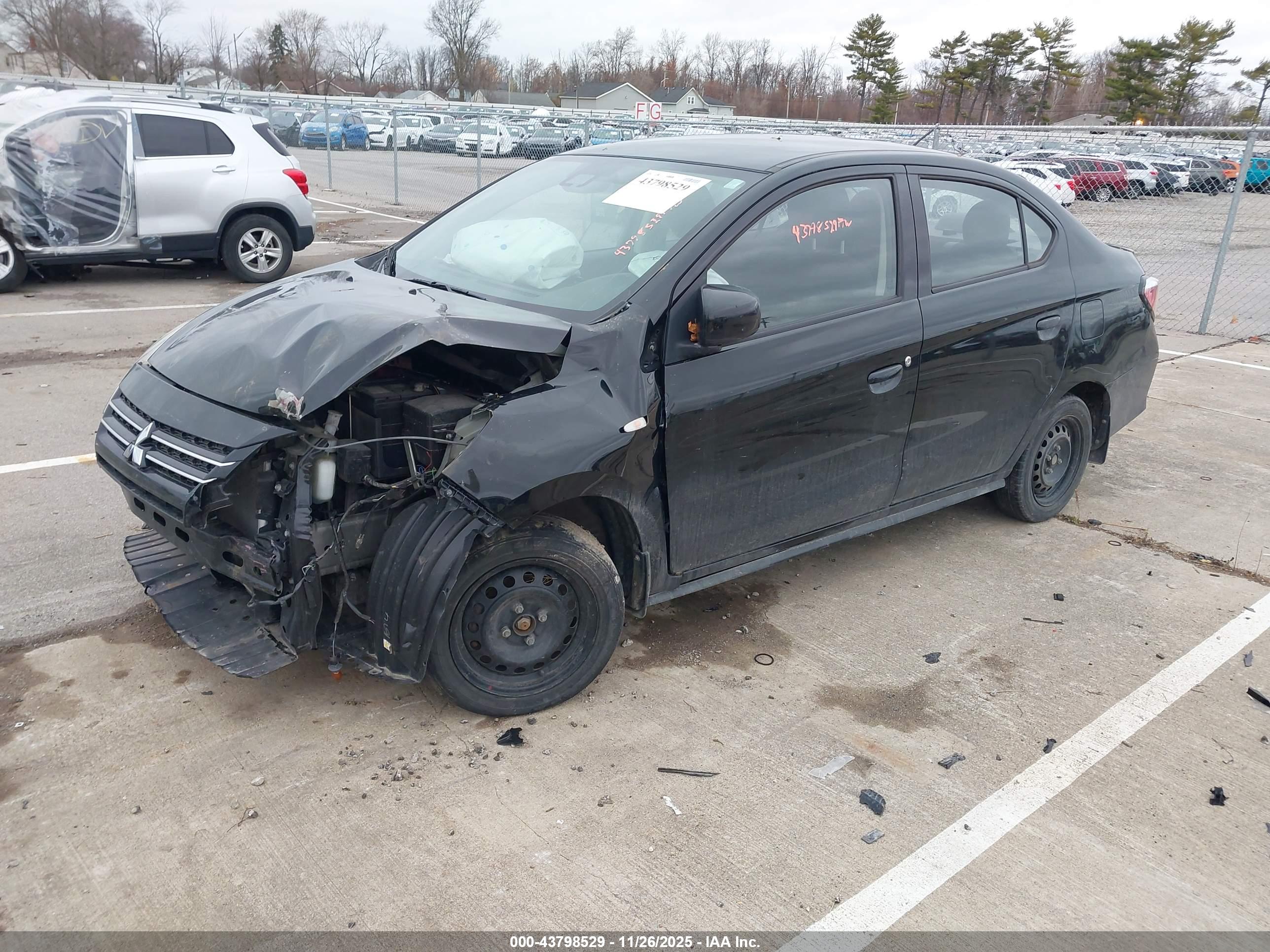 MITSUBISHI MIRAGE image 2