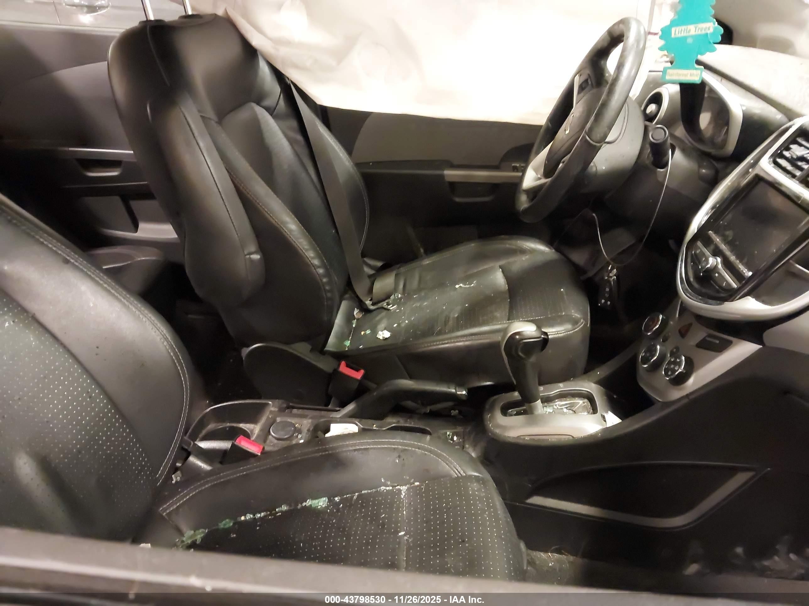 CHEVROLET SONIC image 5