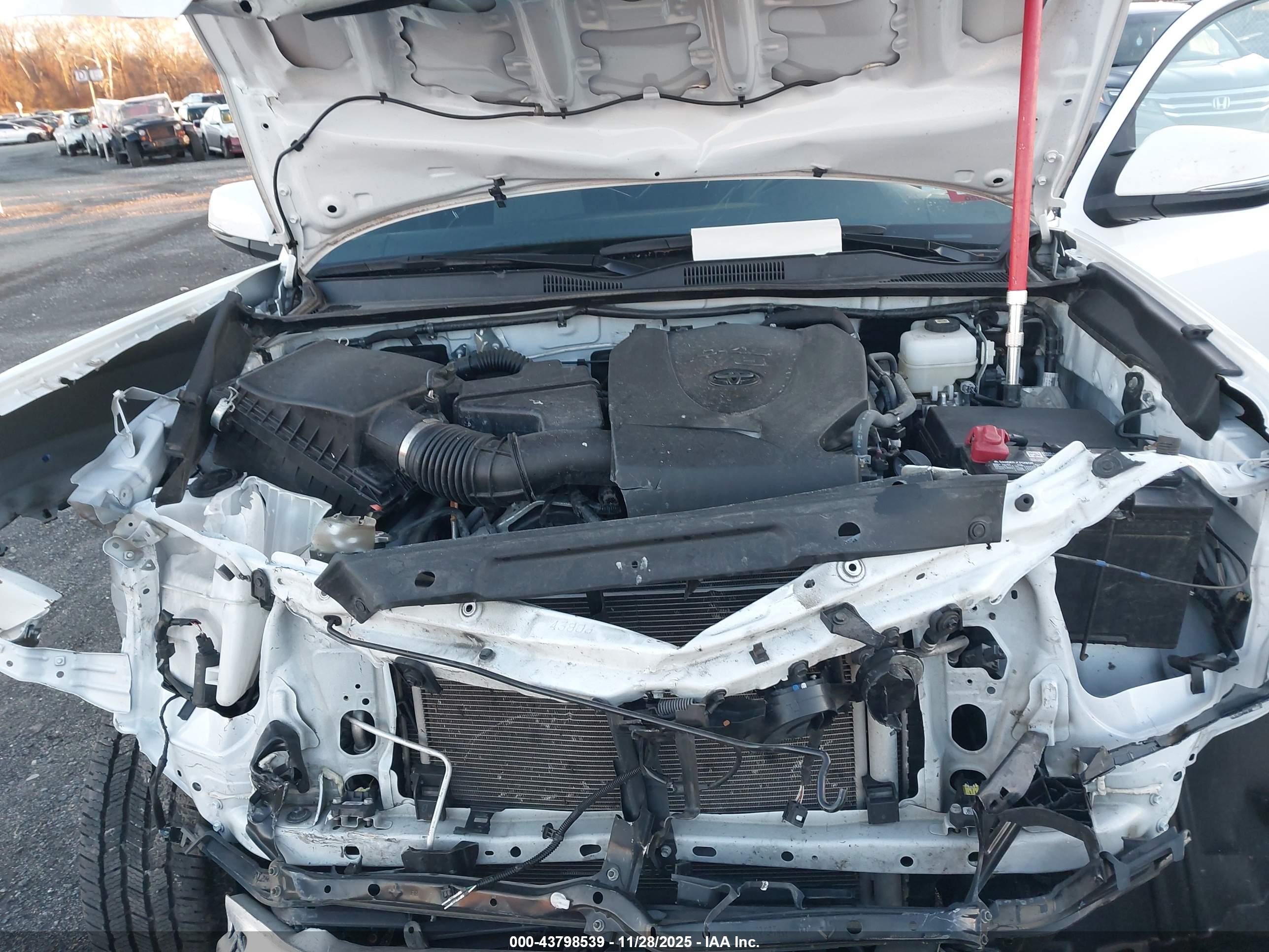 TOYOTA TACOMA image 10