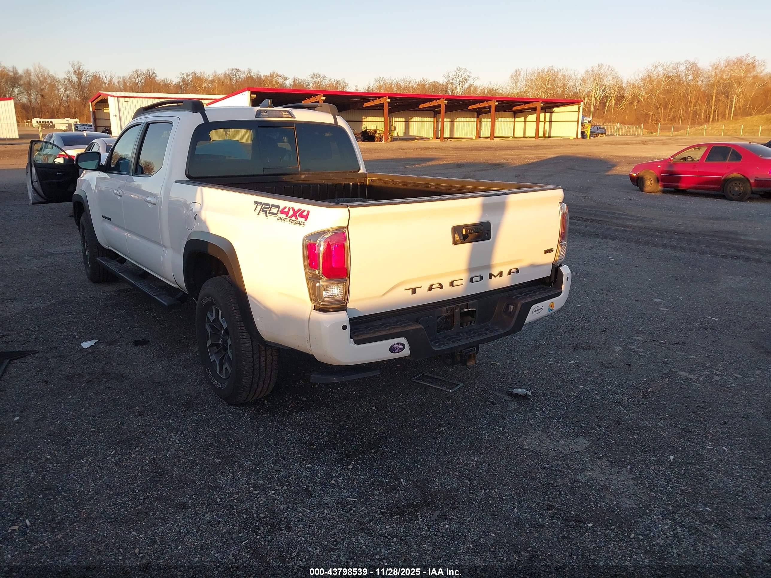 TOYOTA TACOMA image 3