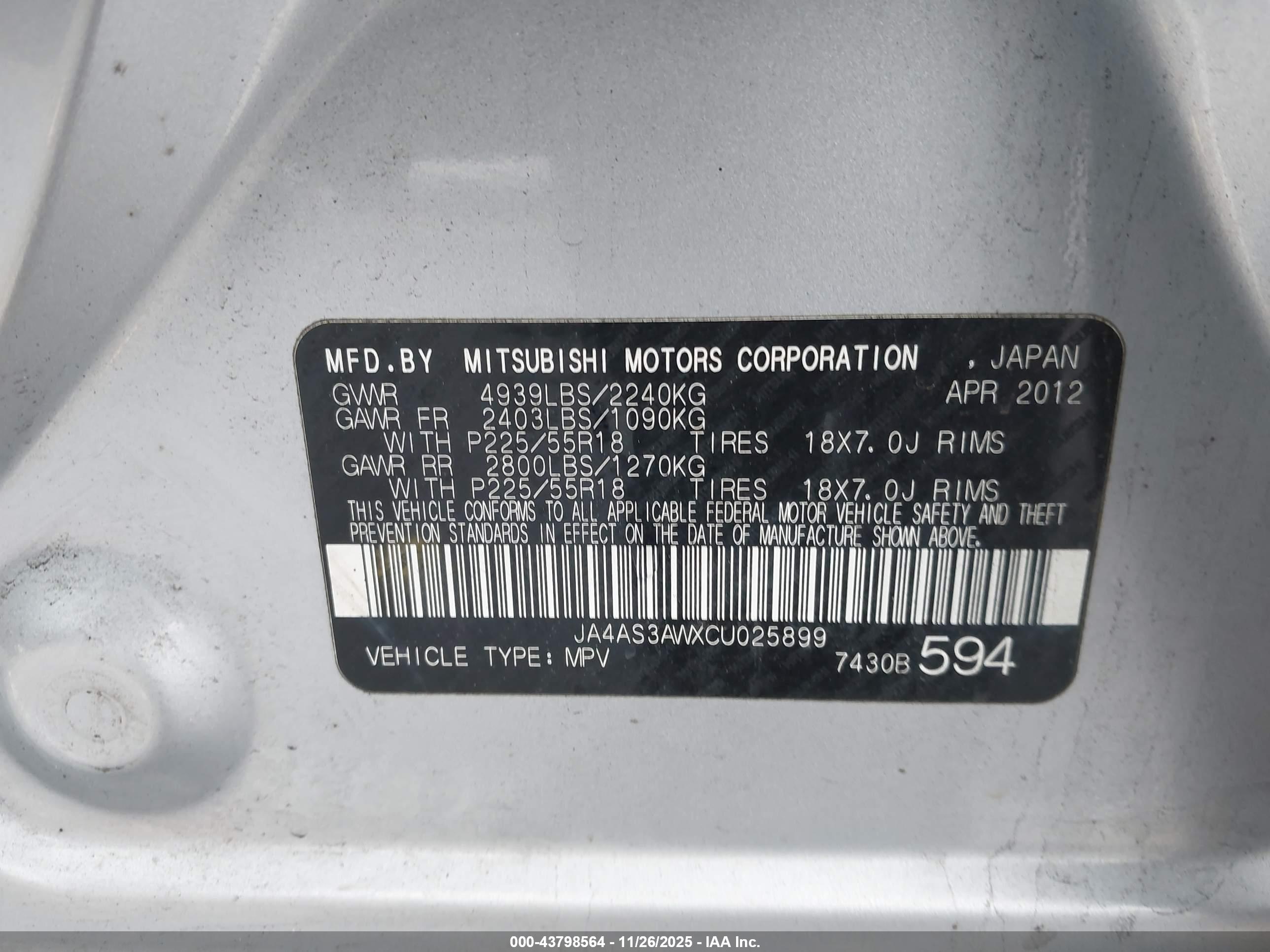 MITSUBISHI OUTLANDER image 9